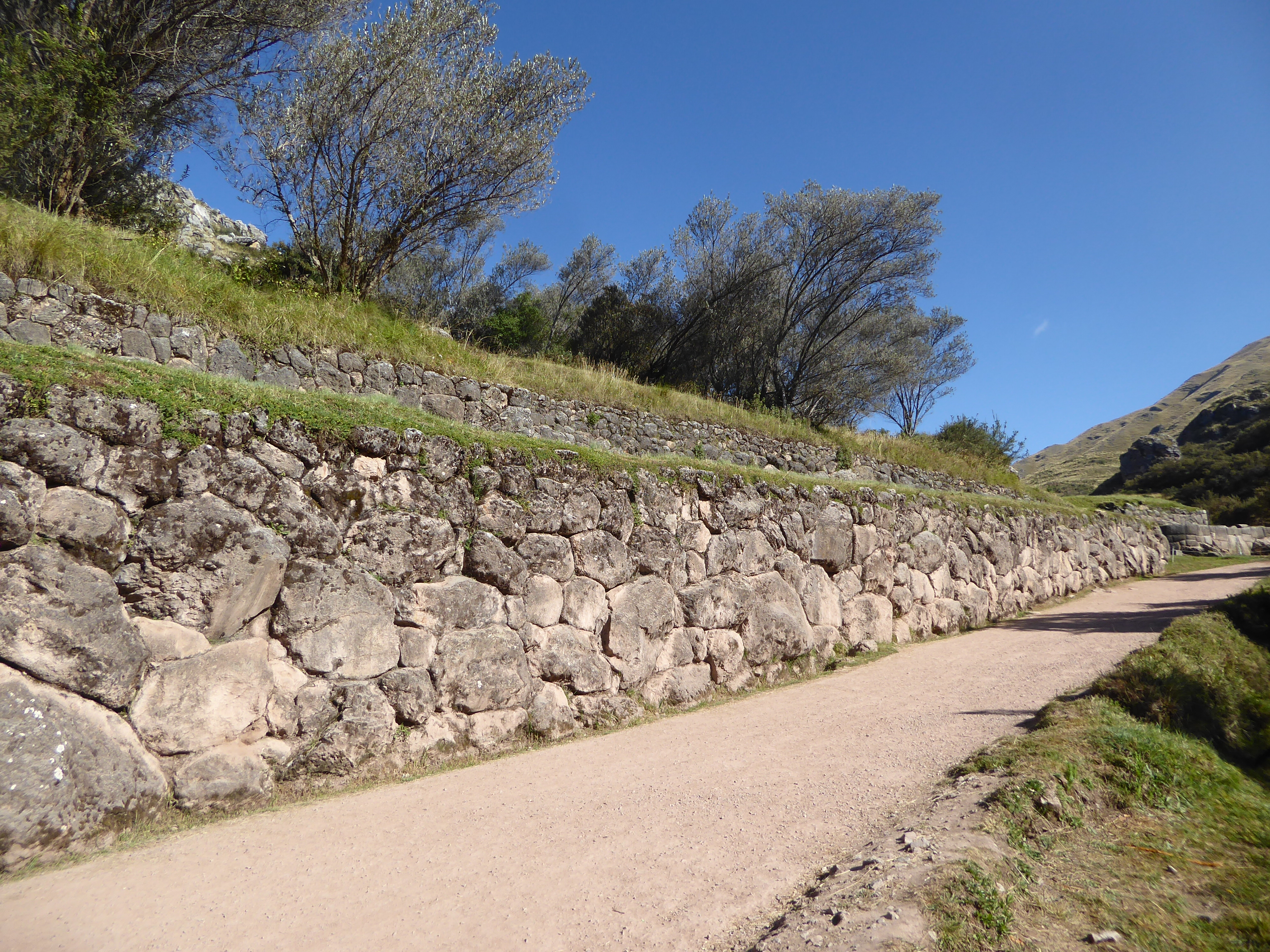 By now we're used to these walls. Does make you wonder how many fingers got crushed, how many legs broken.