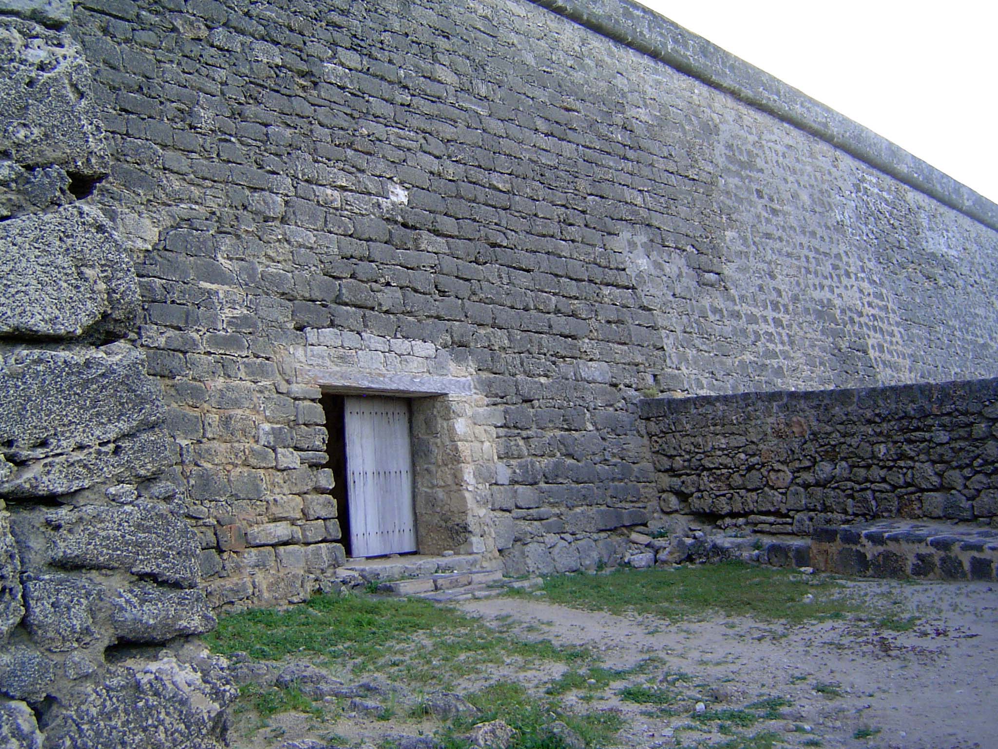 Easy: a door in the fortress wall. It does seem as though the Portuguese were creating an obvious point of attack.