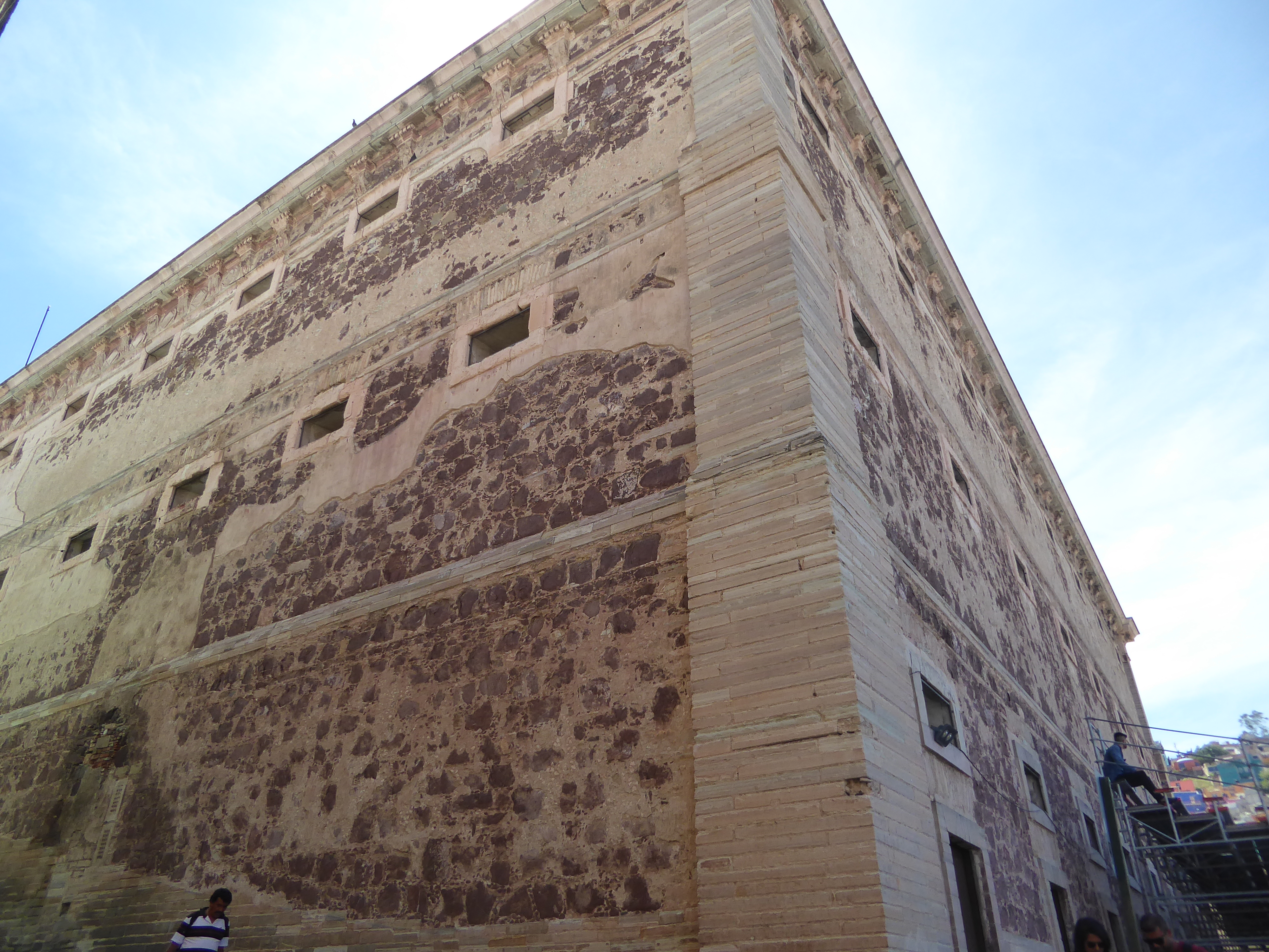 Percy Martin continues: "The Alhóndiga, or Castillo de Granaditas, is a perfectly square, flat-roofed, solid-looking building, not in the le