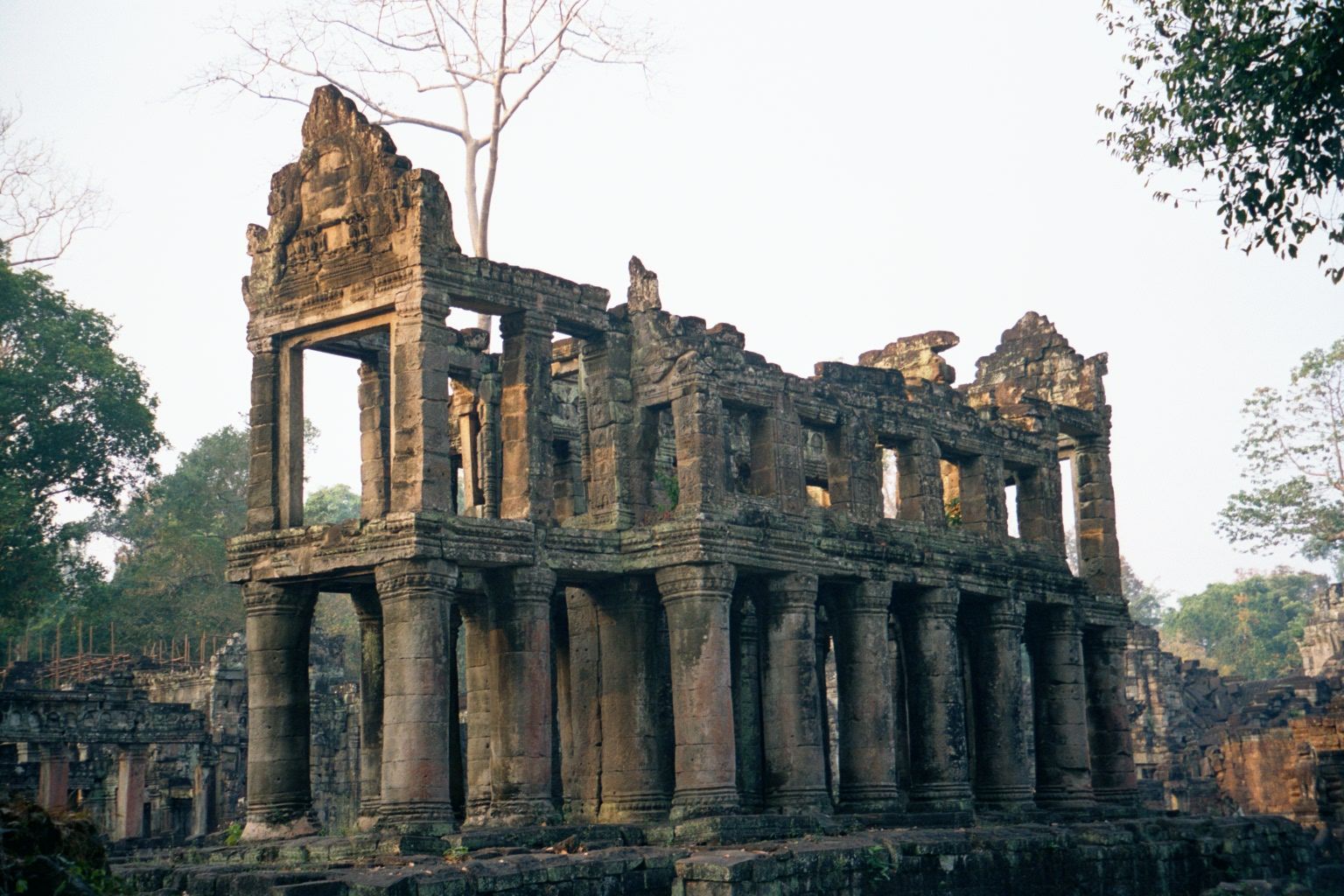 Off to the right and just inside the east gate is this building, whose design is unique at Angkor. There is no trace of a staircase. The bui