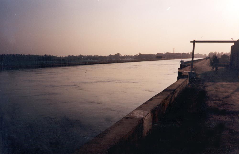 The aqueduct, seen from up top.