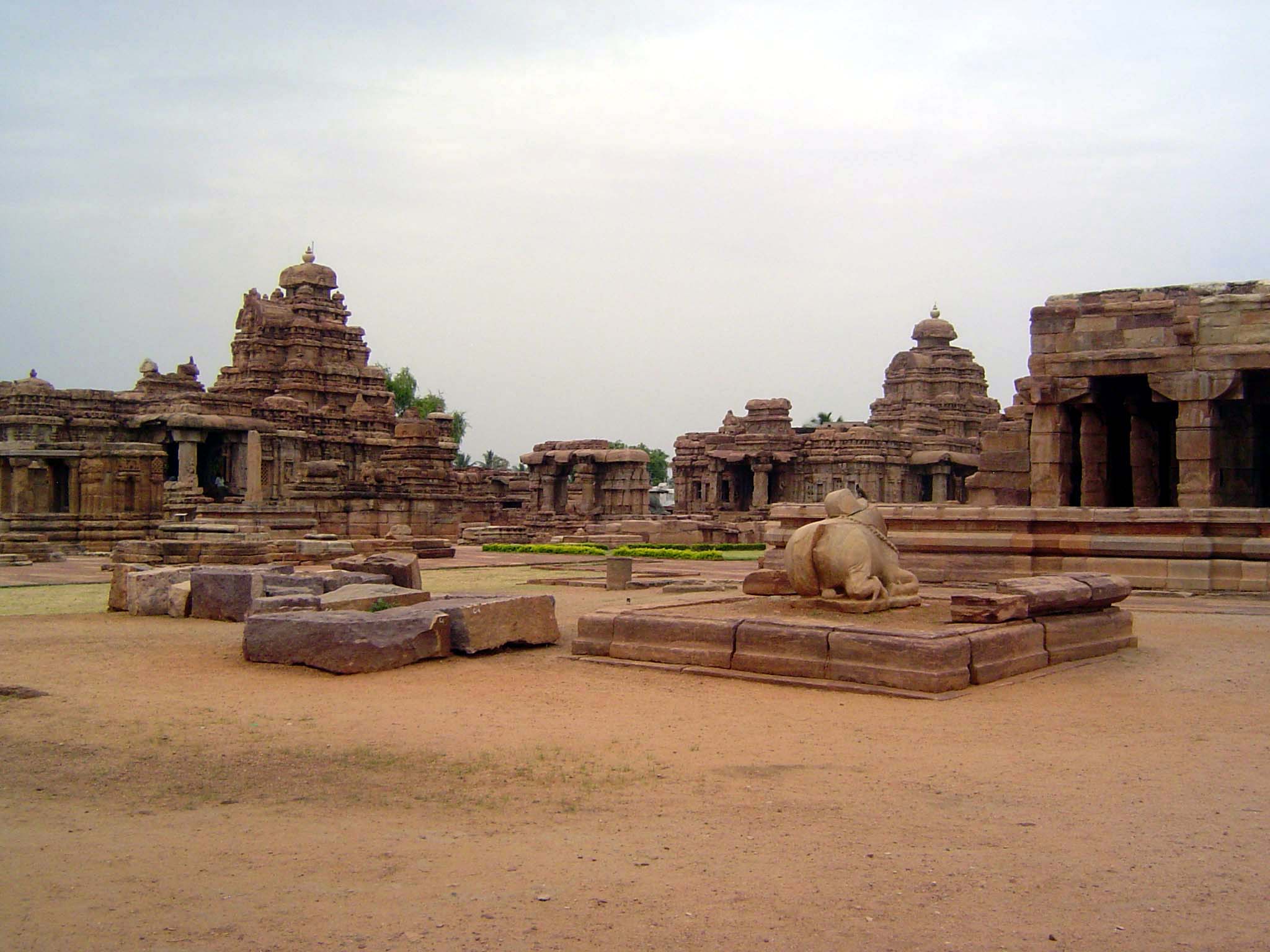 The Virupaksha Temple on the left and the Mallikarjuna on the right, both have characteristic square-topped spires.