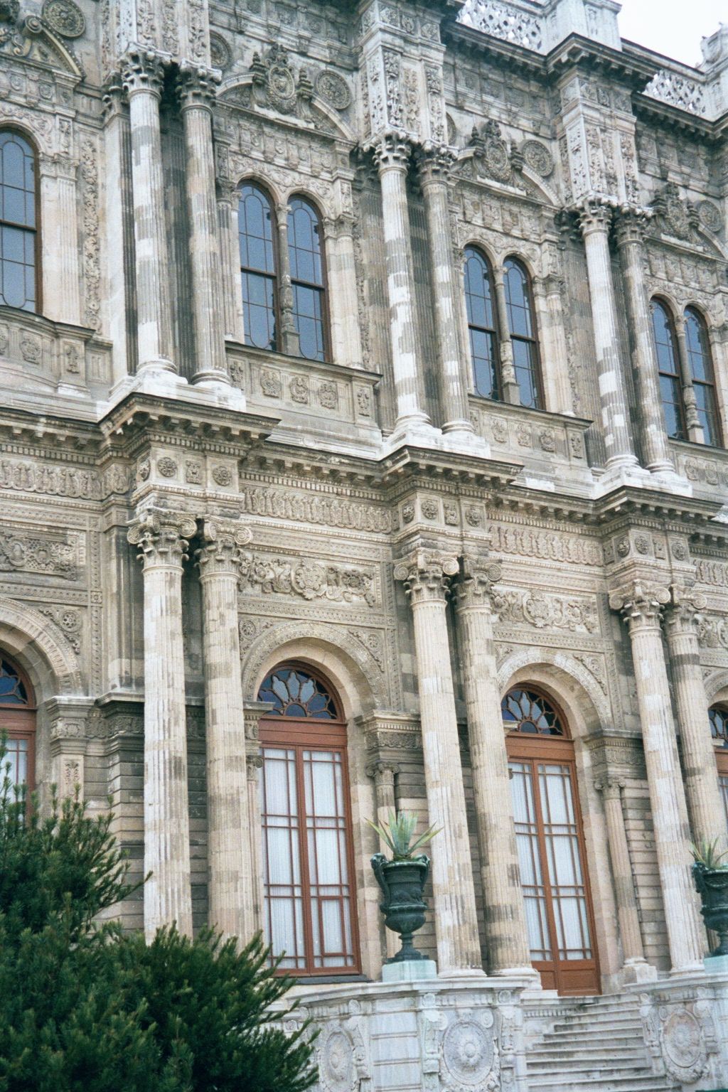 The Bosphorus side of the palace is an unbelievable 300 meters long. Here, one doorway along that facade.