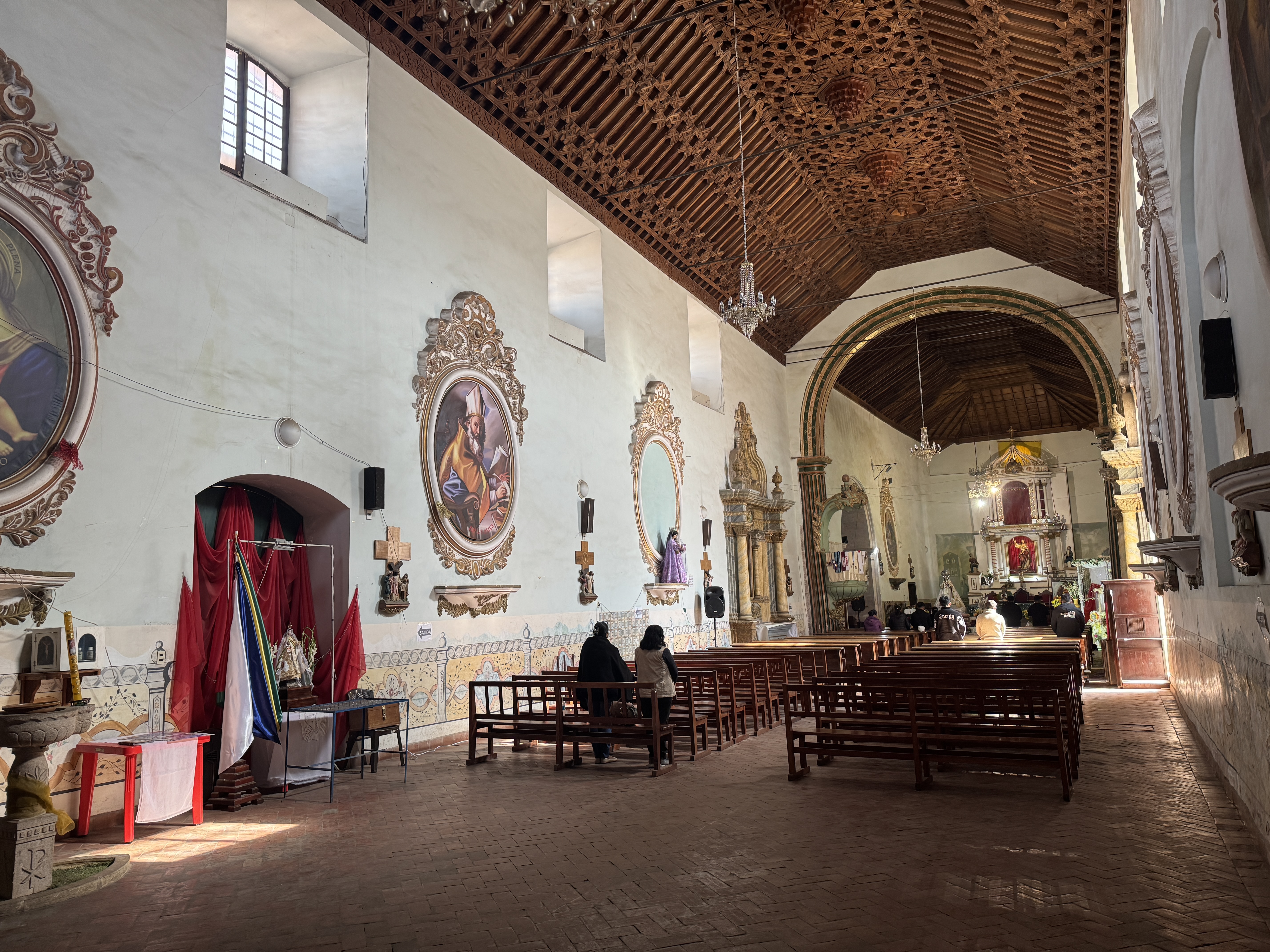 Nave.