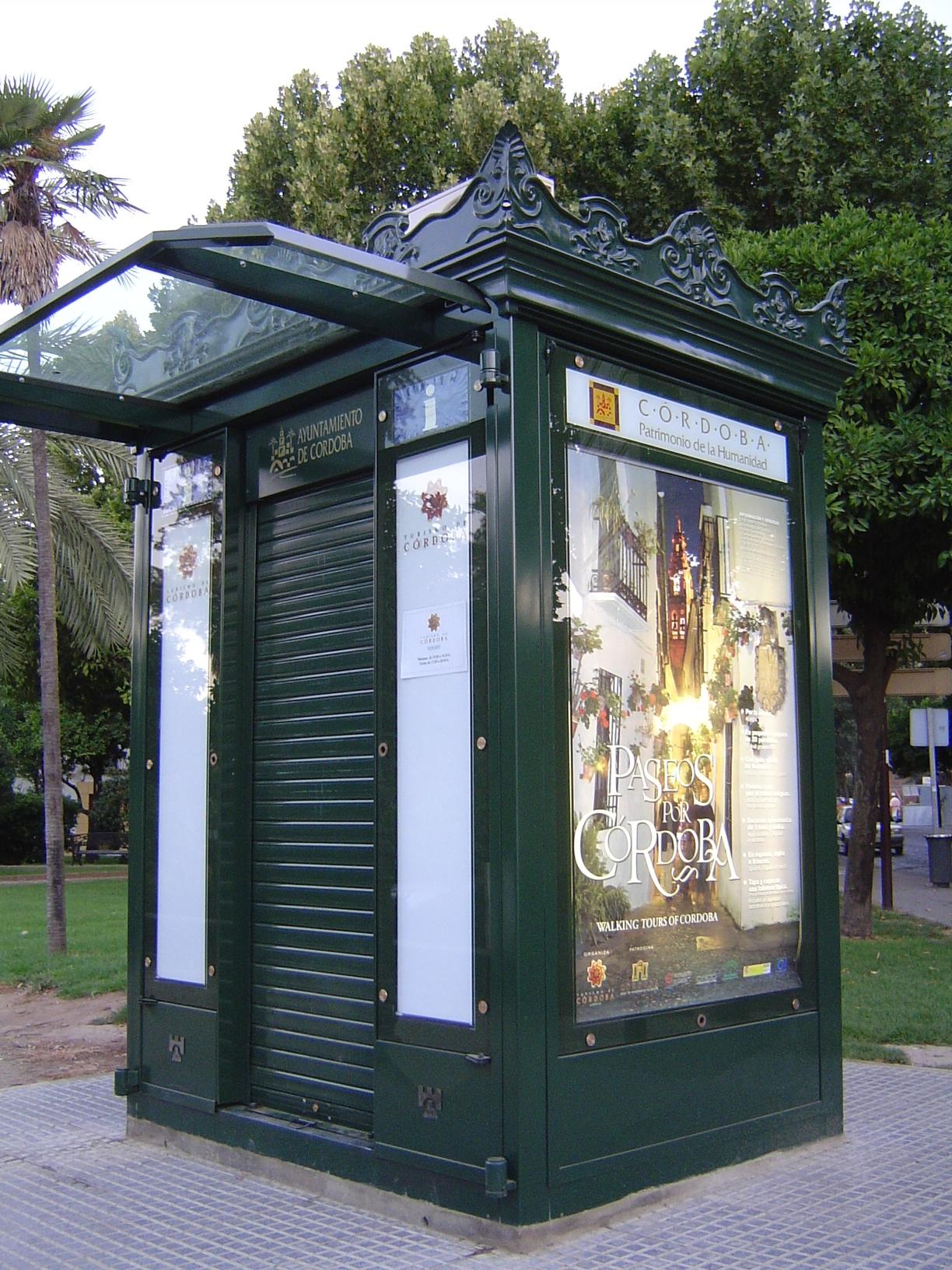 Think no more: a kiosk announces that Cordoba is part of the "Patrimonio de la Humanidad."