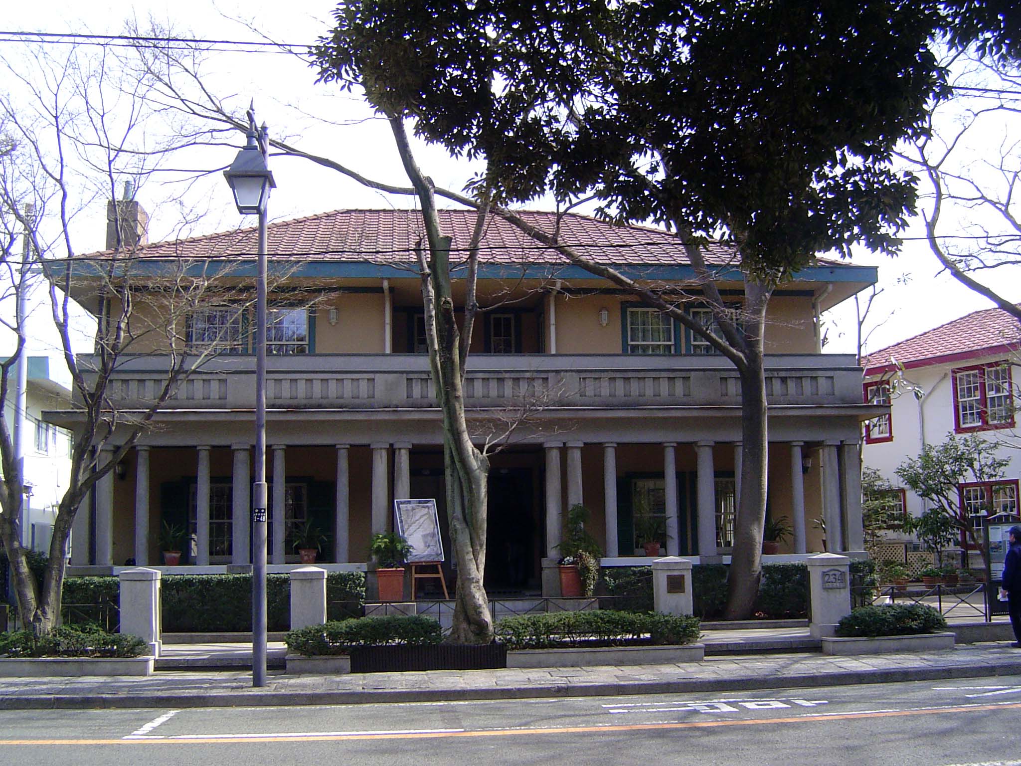 Here, near Christ Church, is an apartment building from 1927.