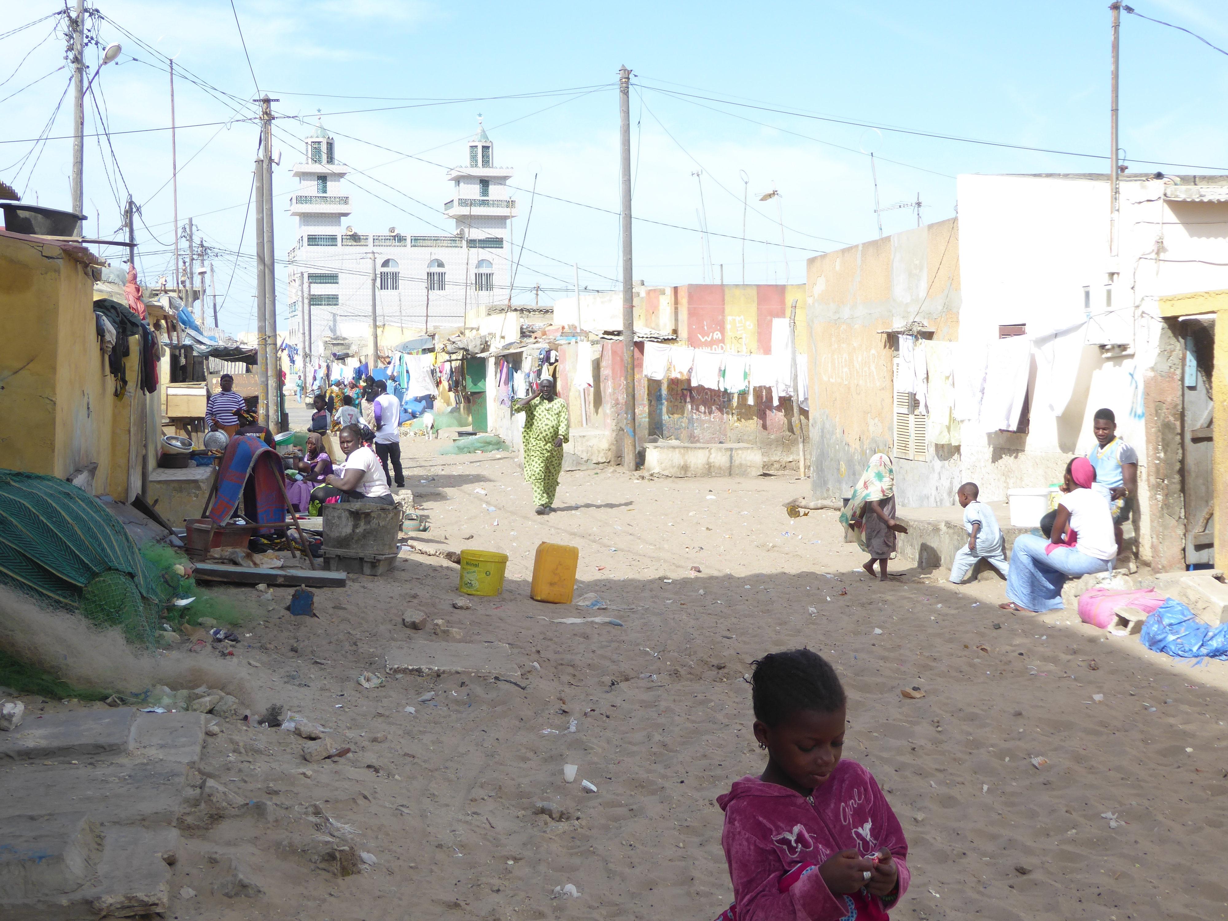 Most of the streets on Barbarie make no effort to hide their underlying sand.