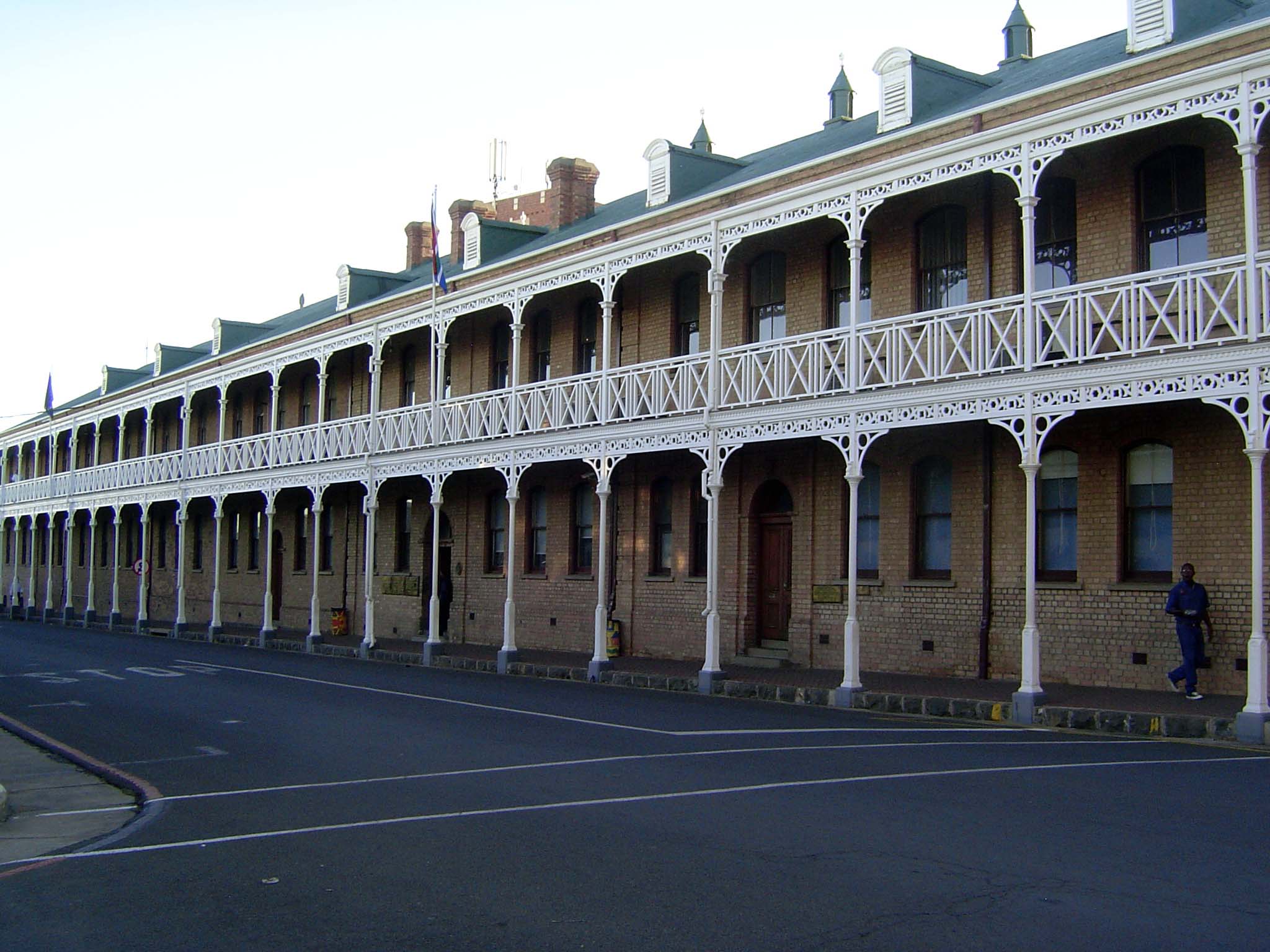 About as understated as can be, this is the head office of De Beers, as extended by 1904.