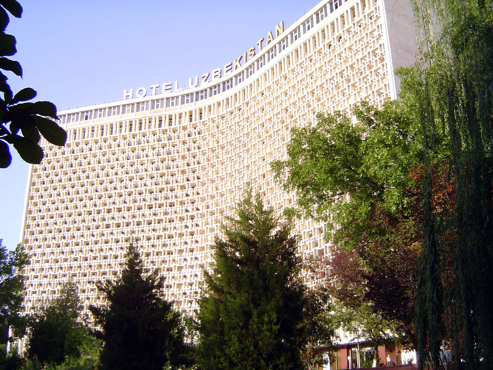 The Uzbekistan Hotel, designed by L. Yershova and others and opened in 1974. This side looks over a circular park with an equestrian statue