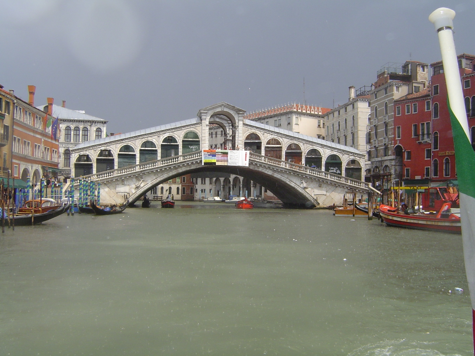 Midway along its two-mile-length is the Ponte di Rialto, the "Deep River Bridge." The canal, about 15 feet deep, is only deep in comparison