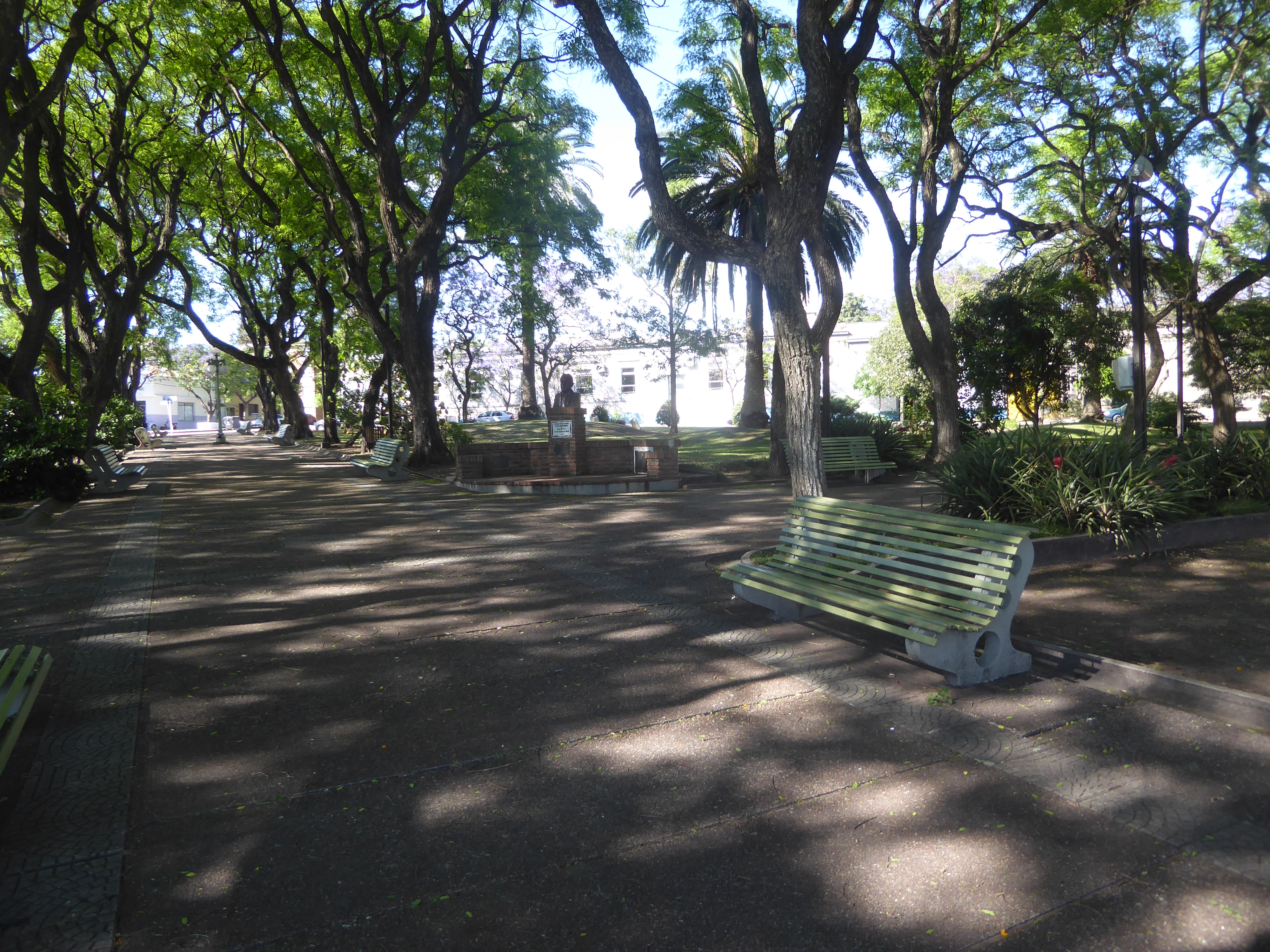 A shady park across the street. Fray Bentos may have been nearly a company town, but it wasn't strictly utilitarian.