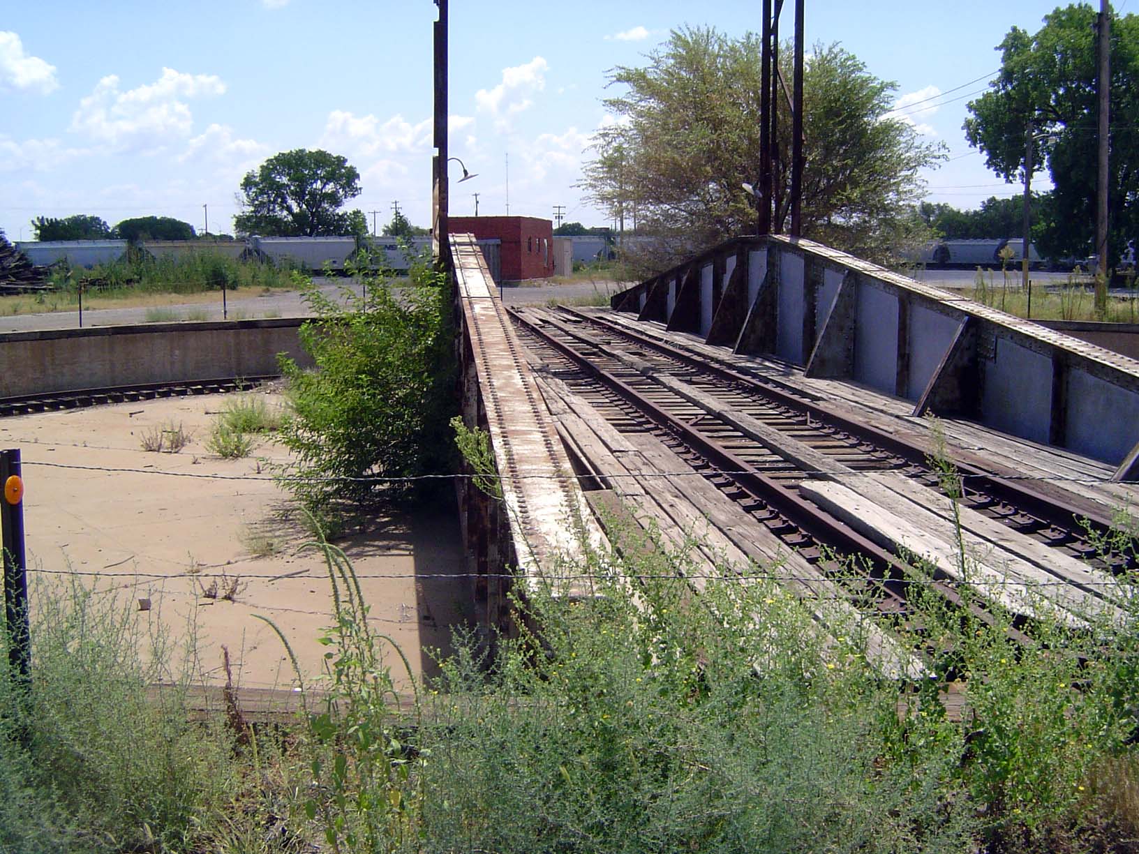 Not many turntables are left in Oklahoma, but here's one. The roundhouse, if it existed, is gone.