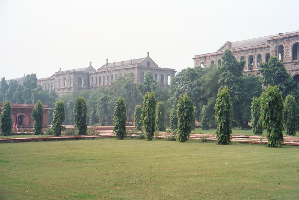 Looking west over the Hayat Baksh Bagh, with the Sawan pavilion at the left and, still within the fort's perimeter, British military buildin
