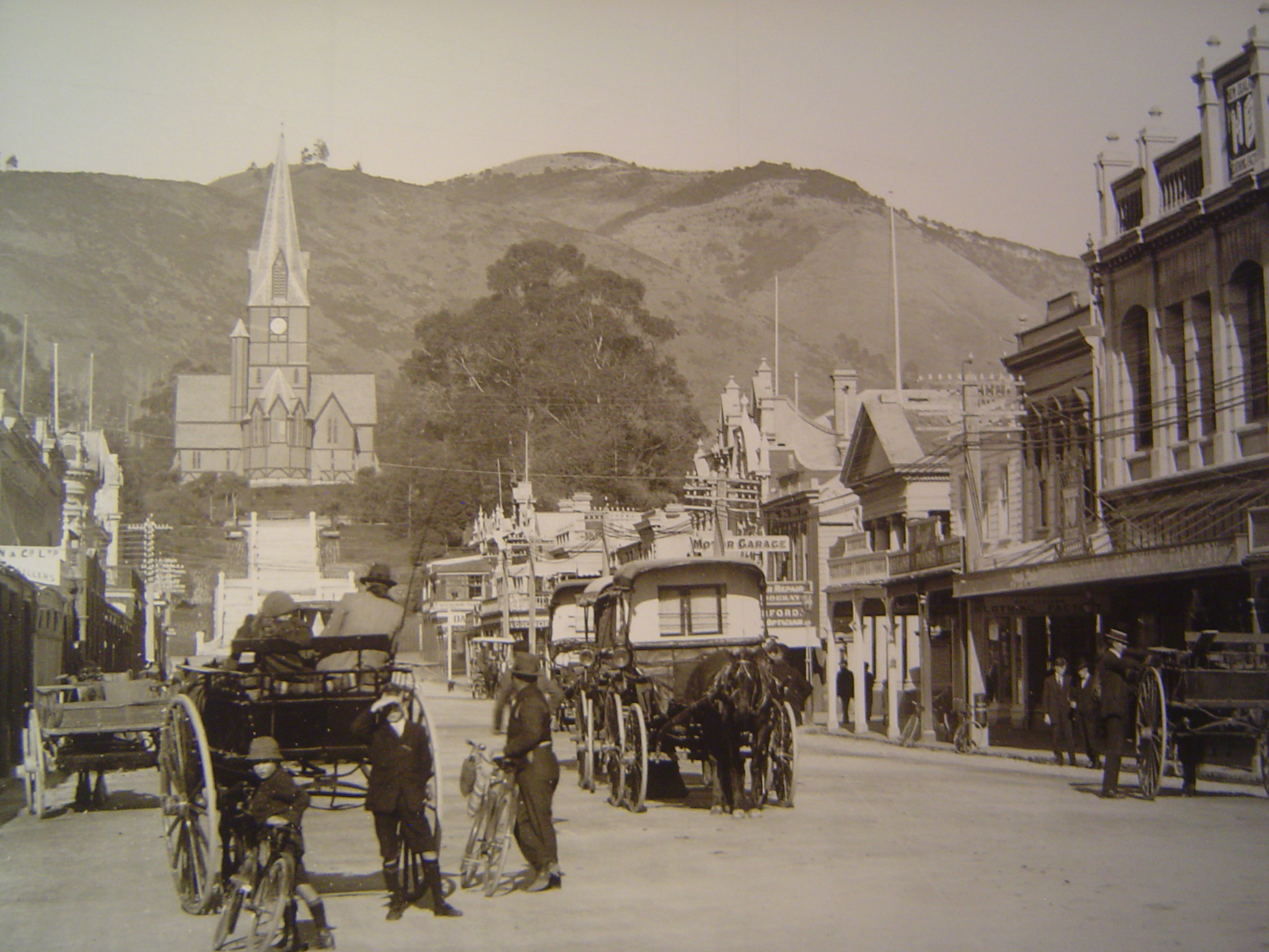 What would be the logical name for the main street of a town called Nelson? One guess! No, no, no, it's not Lady Hamilton. Shame on you: we'