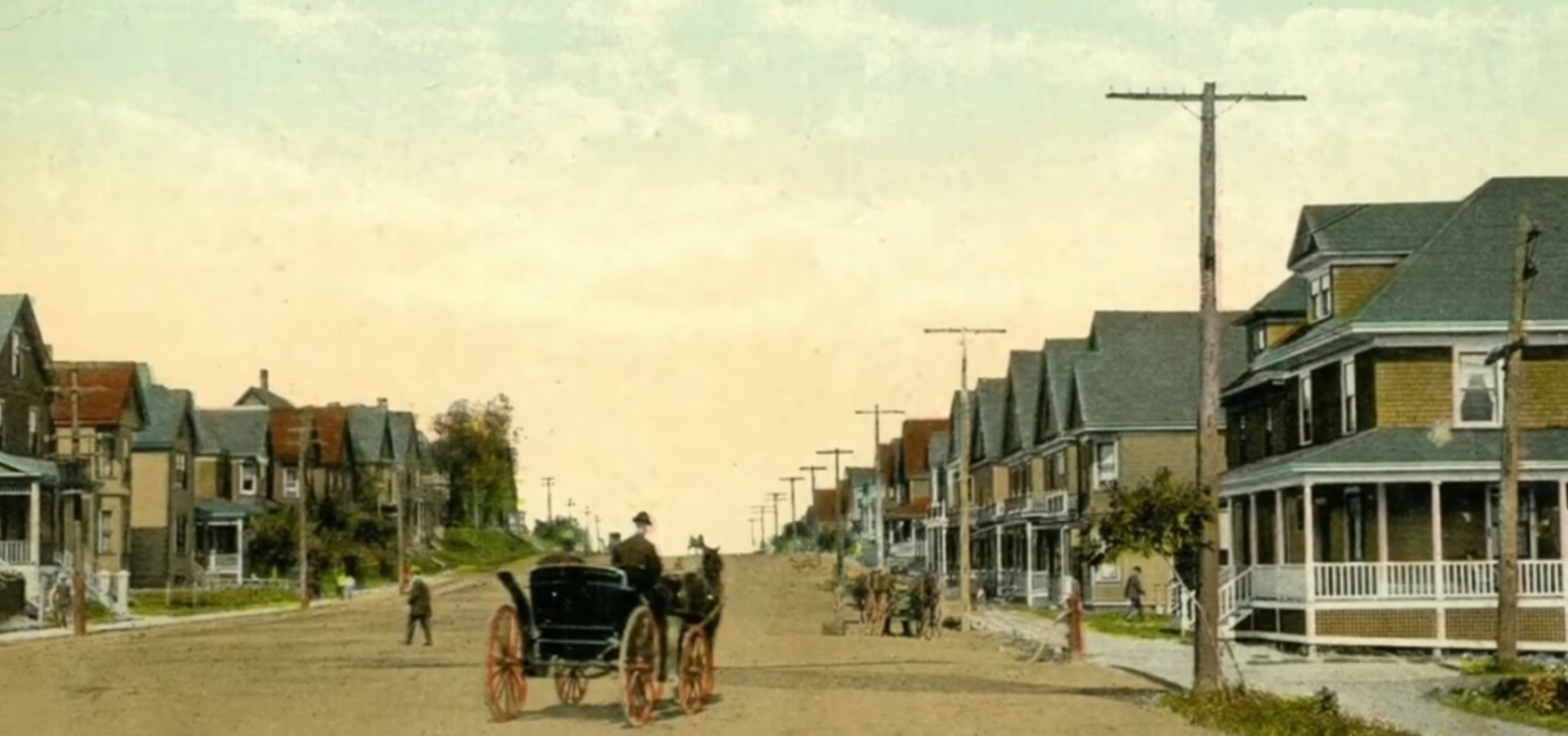 Here's a postcard of part of that ground.  The street is unusually wide, but it's George Street, which you can spot on the image above.

Thi