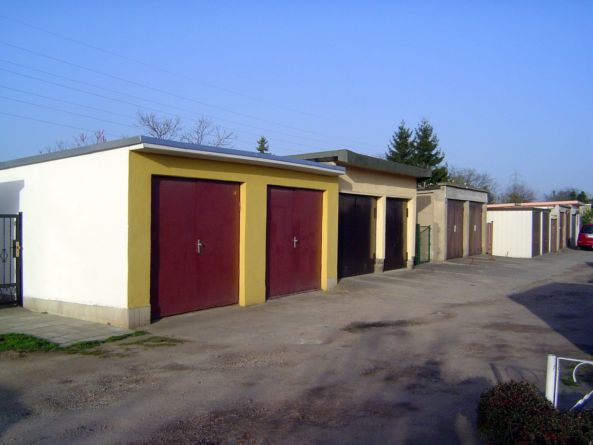 Much of the alley frontage is now occupied by garages.