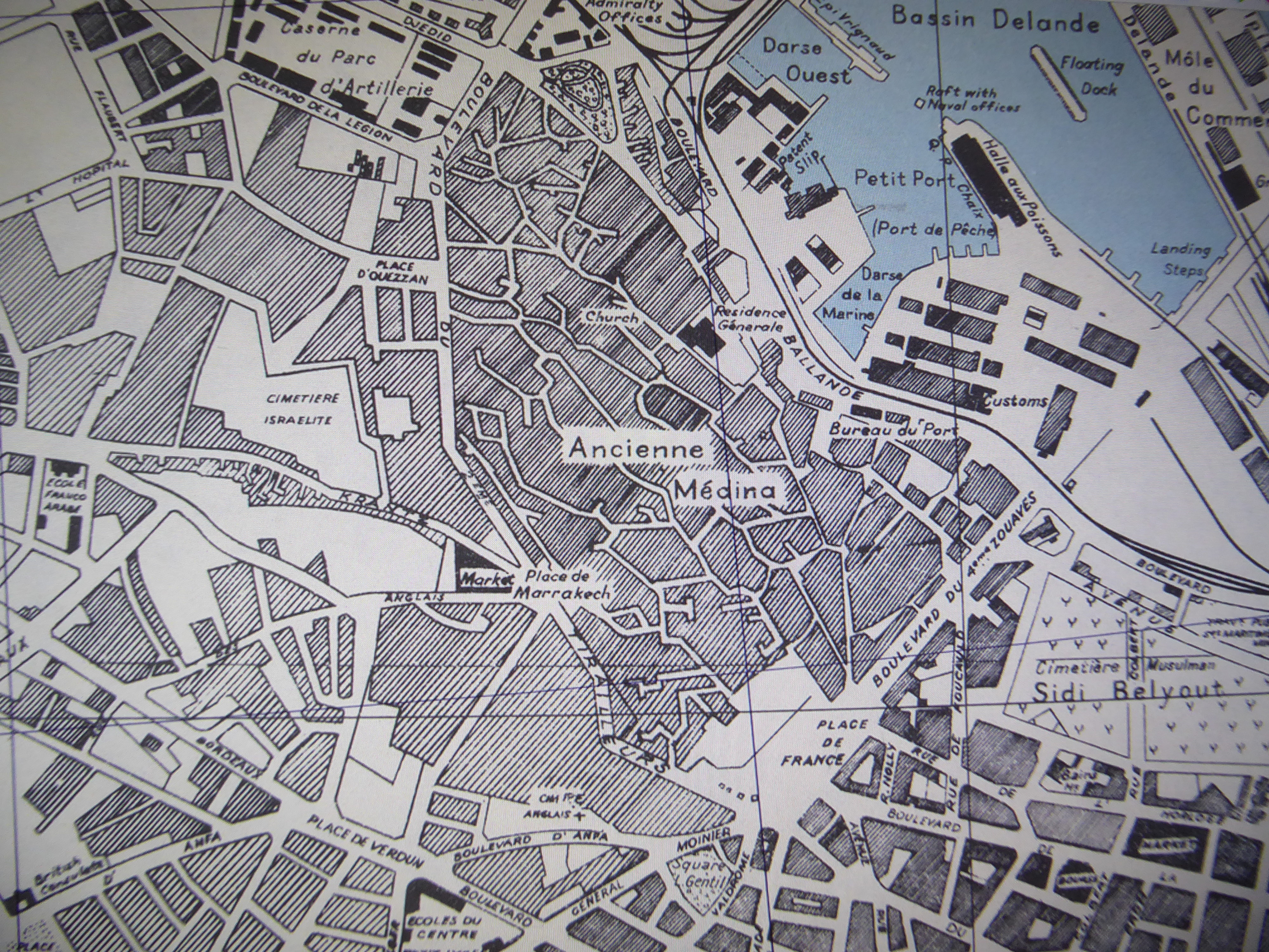 Here's a snip from a map published in 1942 by the U.S. Army Map Service. It shows the two Casas: the old city or "Ancienne Médina" and the F