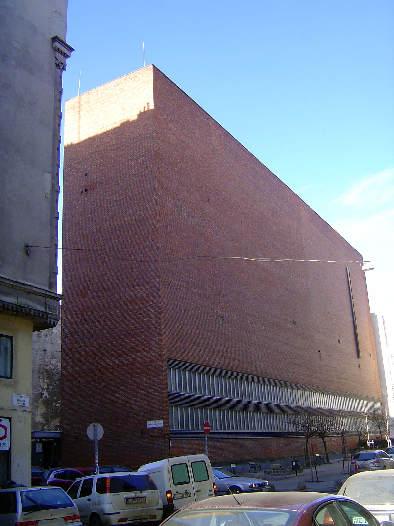 A transformer building, by Erno Lestyan, 1969. Heathcote exclaims, "What an elevation—a sheer cliff of bricks.... as honest as it can be."