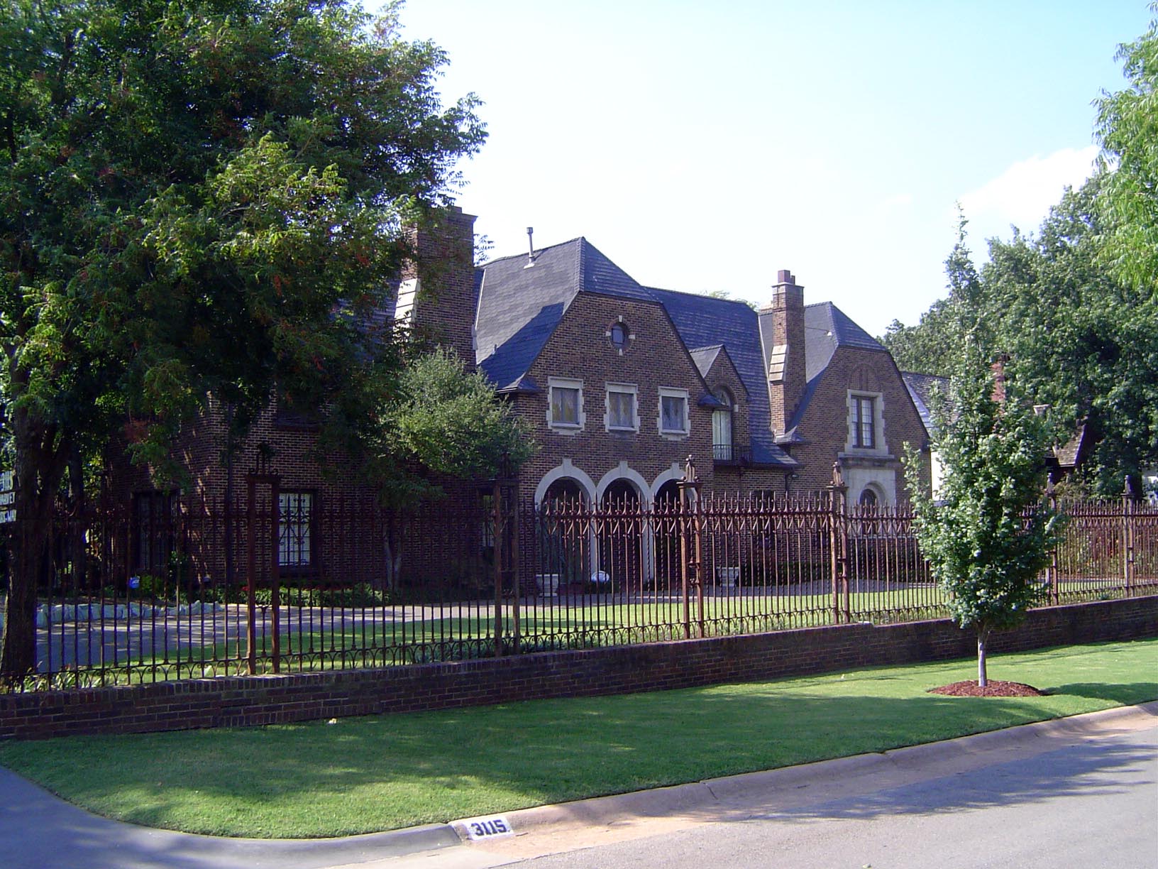 Nearby, at 3115 Harvey, a massive 5,600 square feet house from 1928. It sold in 2002 for $462,000.
