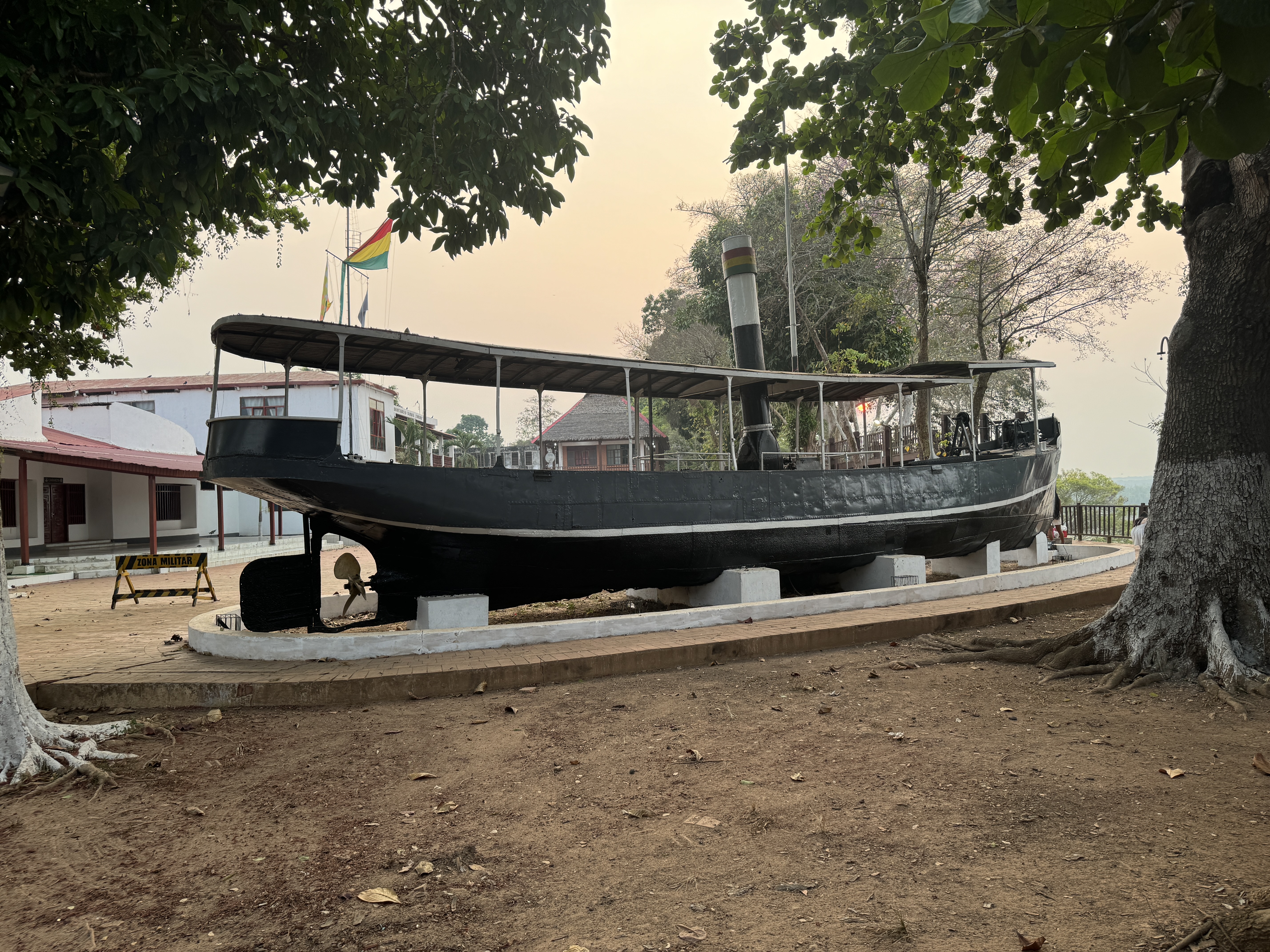 Here's the mighty Tahuamanu, built in Germany, shipped here in parts, and sold to Suarez in 1899.  It carried rubber, but it also had a long