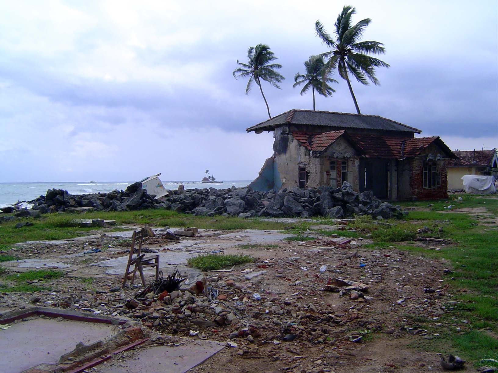 Although the buildings inside the fort were not damaged by the tsunami of December 26, 2004, buildings outside were decimated, even when mad