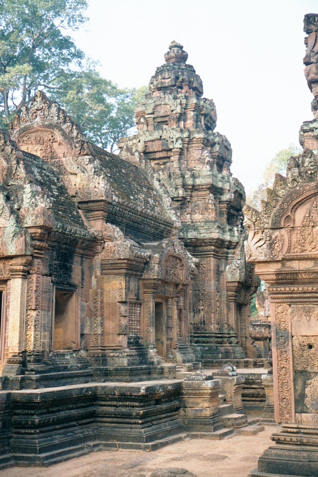 The bar of the "T" consists of three shrines that almost touch one another. The central one, on the right here, honors Shiva; the one on the