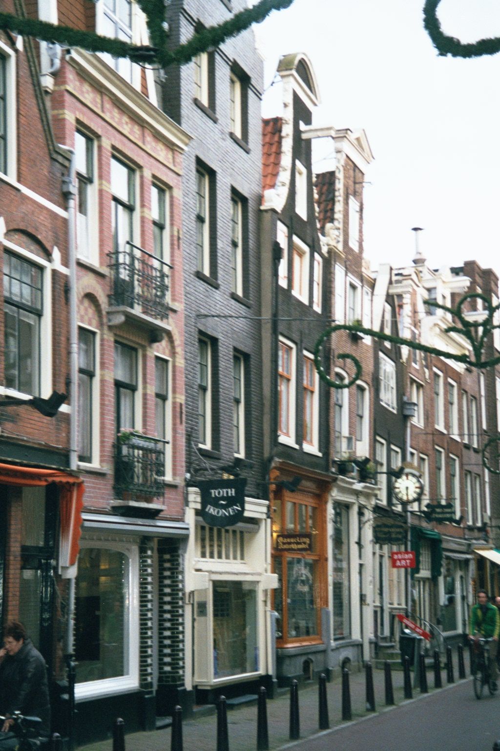 A typical street in the city "centrum," where most of the VOC employees presumably lived.