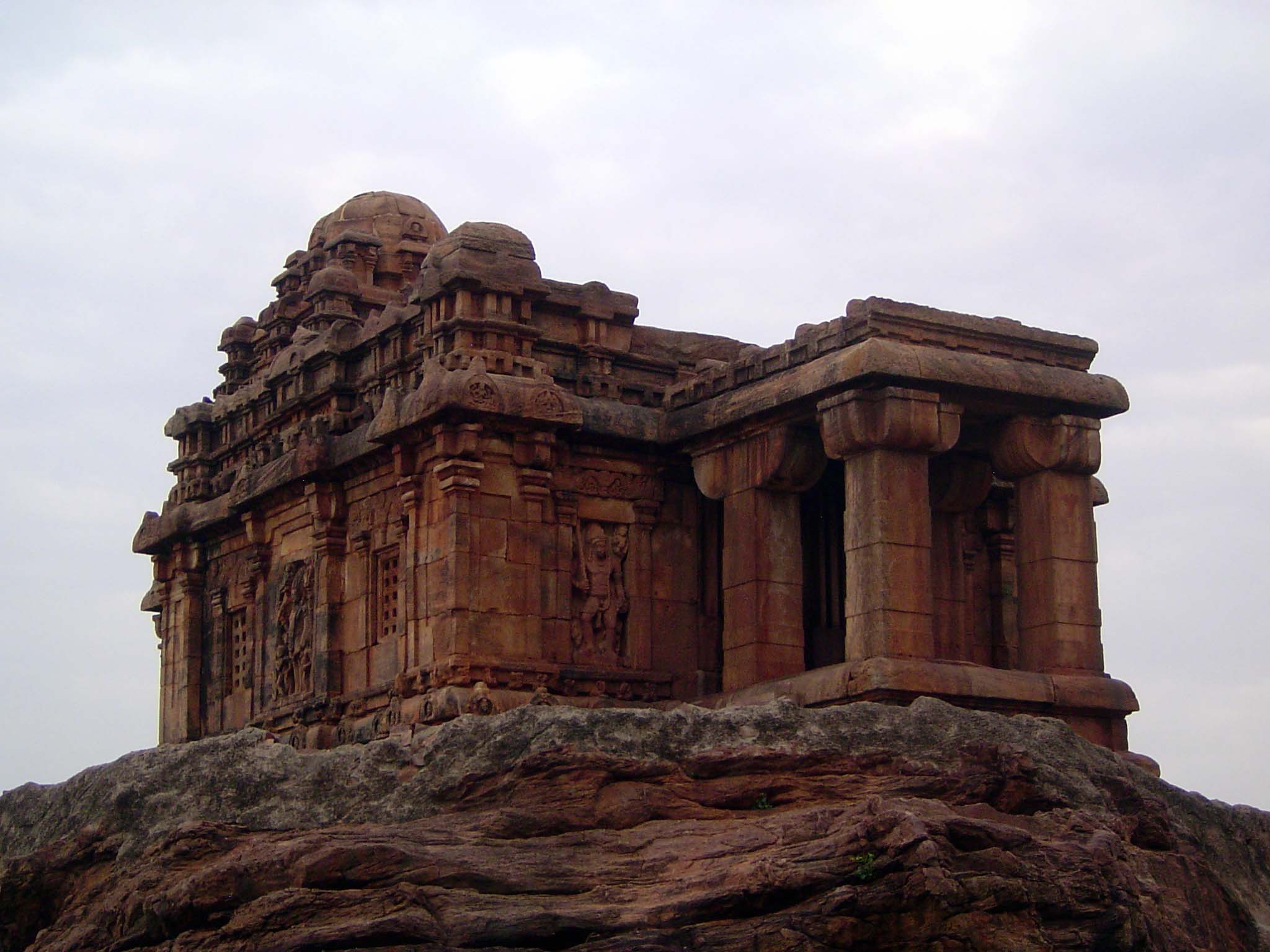 This is a 7th Century building, with the characteristic roof of a Chalukya temple, tiered with a massive crown instead of the parabola famil