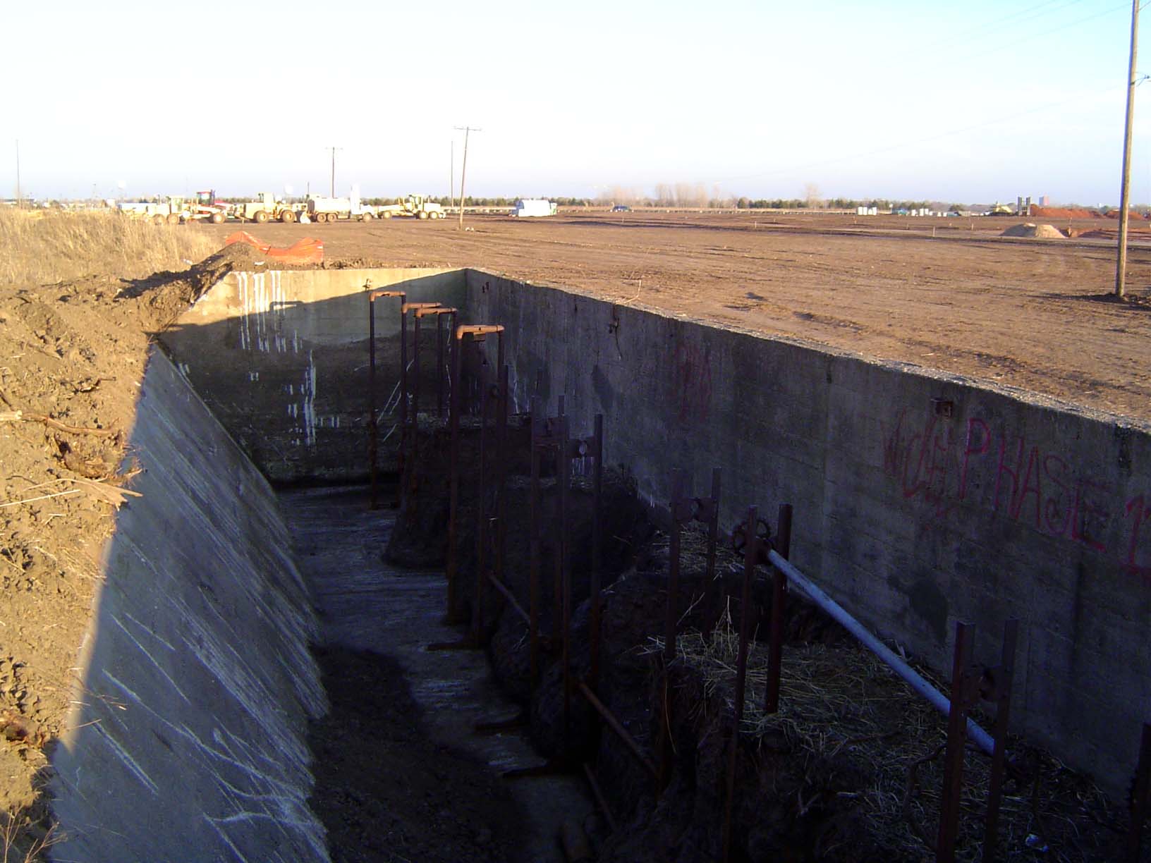 Down in the trenches: gears to hoist targets.
