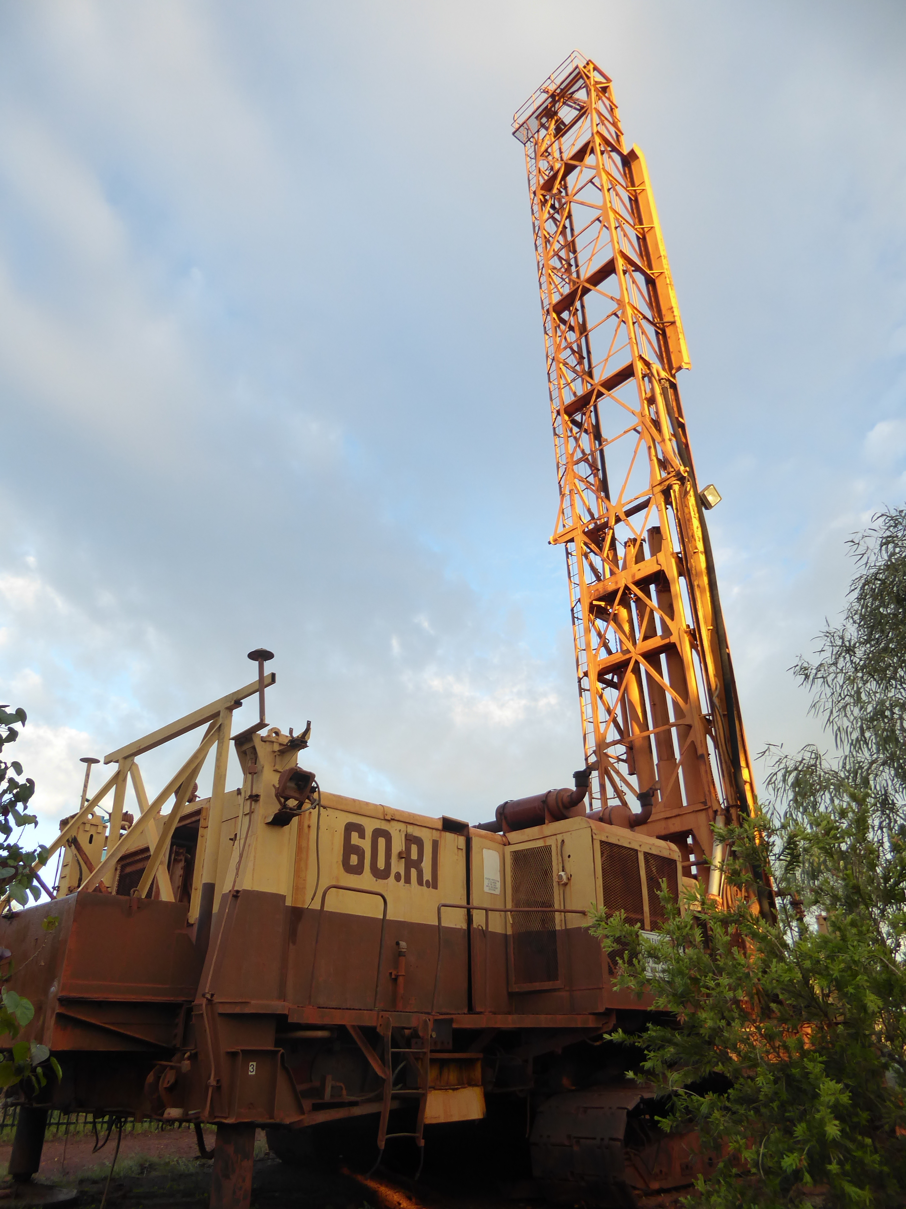 Like it when I sound techie? Here goes: this is a Bucyrus-Erie drill that makes 38 centimeter blast holes loaded with a mix of ammonium nitr