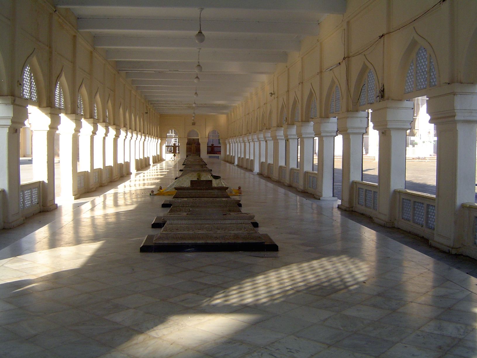 The tombs of the nizams are near the mosque to benefit, like the tombs of the Qutb Shahi kings at Golconda, from the sound of prayer.
