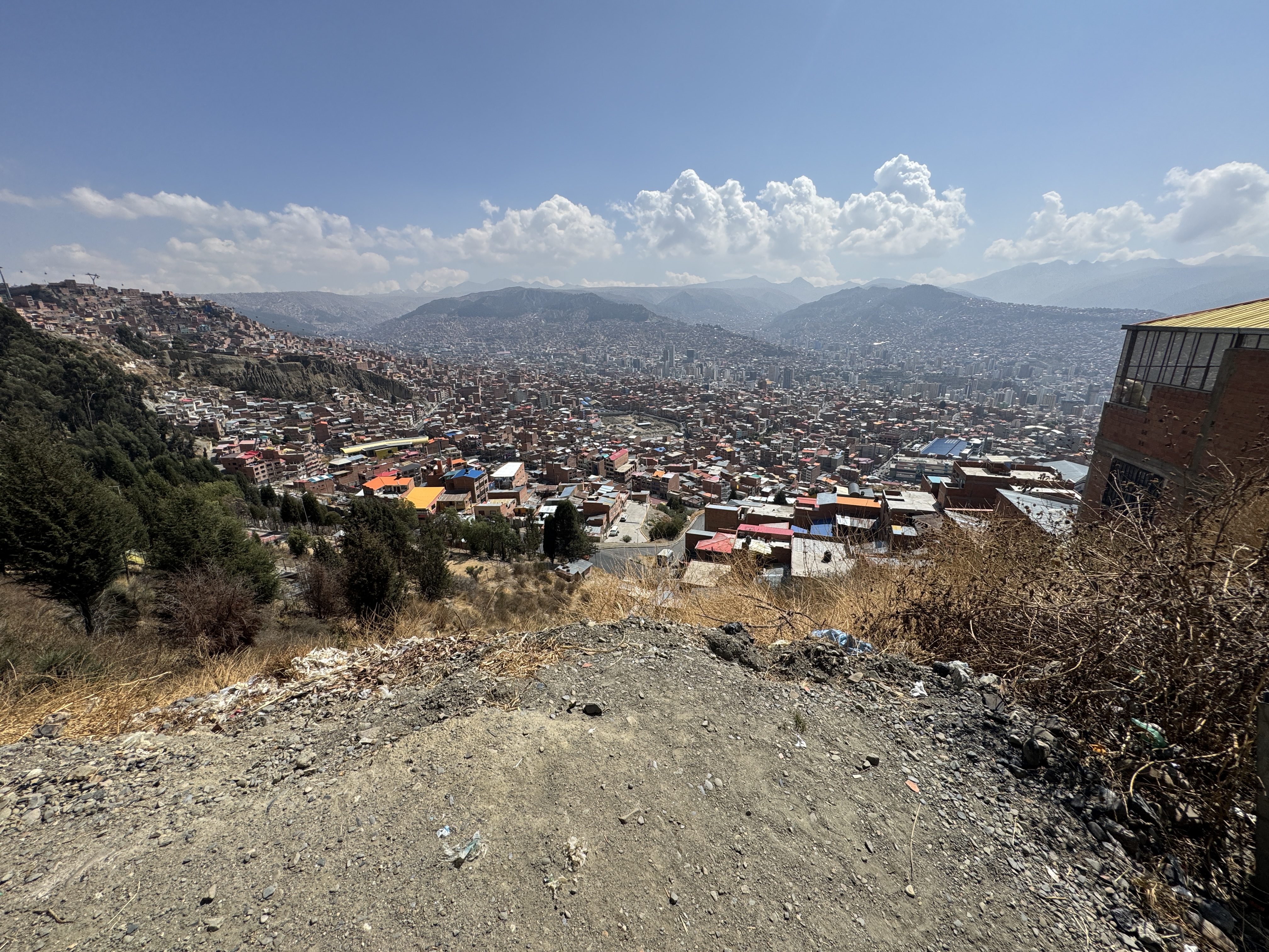 I'm climbing back onto the level ground of El Alto.