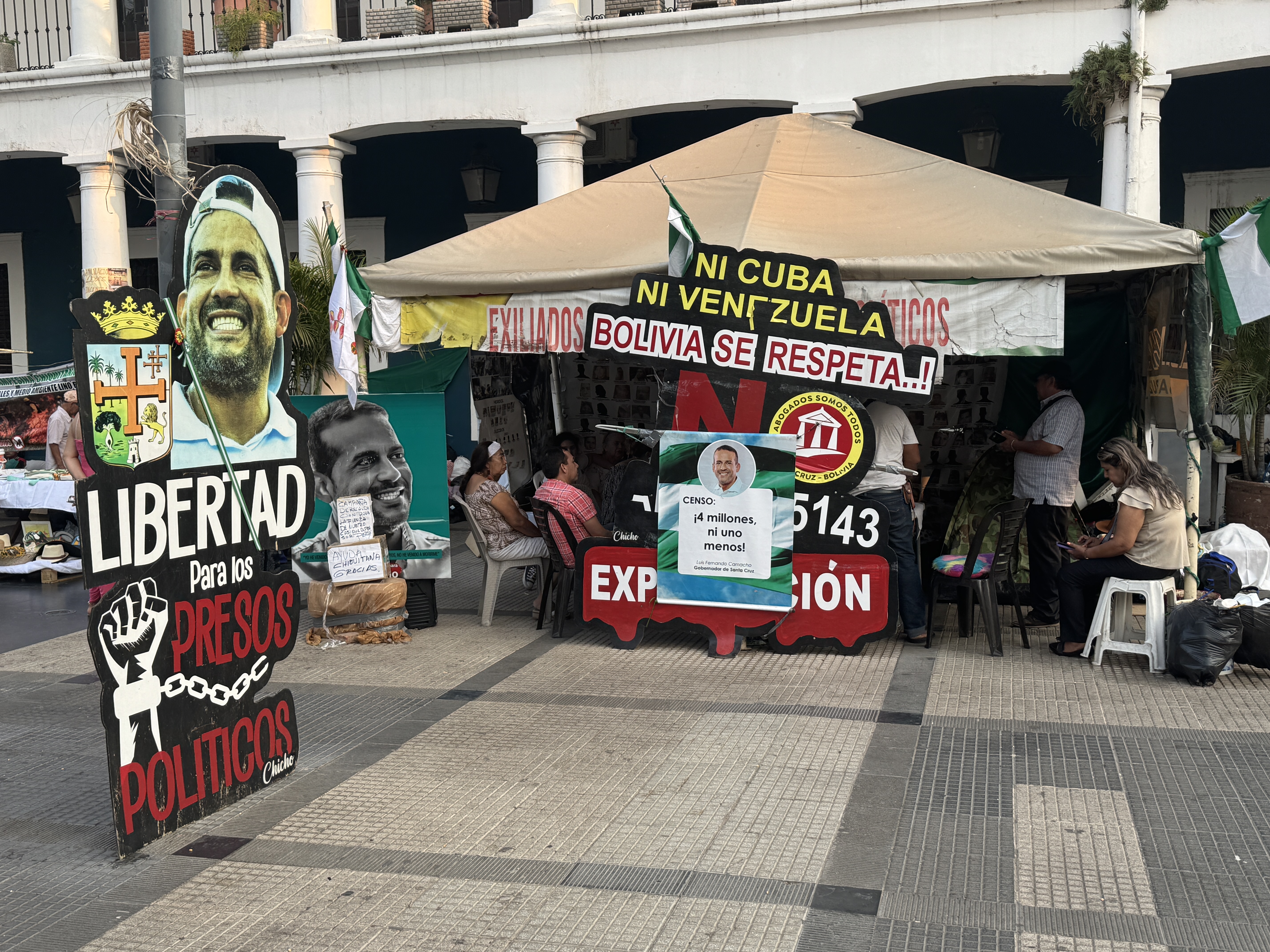 "The more things change, the more they stay the same."  Protestors on the Santa Cruz plaza seek liberty for political prisoners.