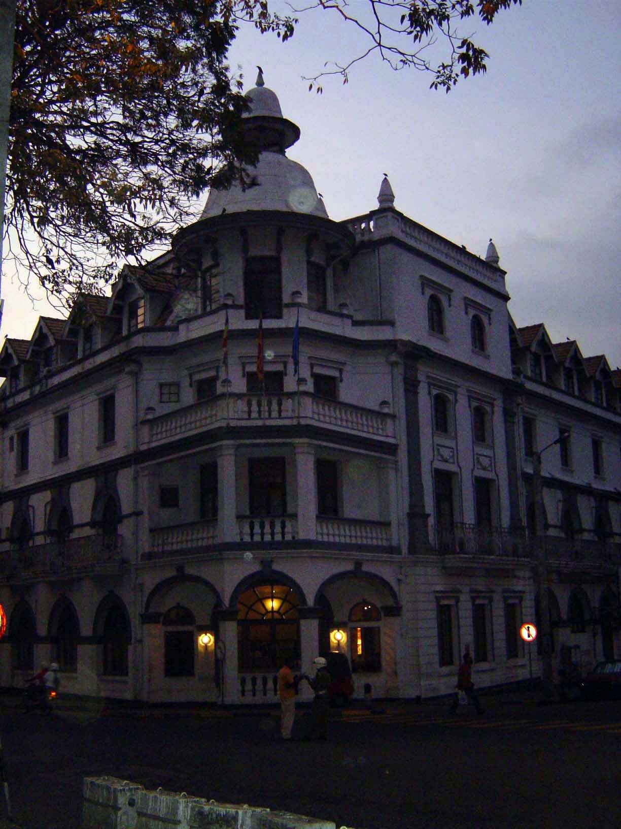 The city's classic hotel, the Queen's Hotel—still in business.
