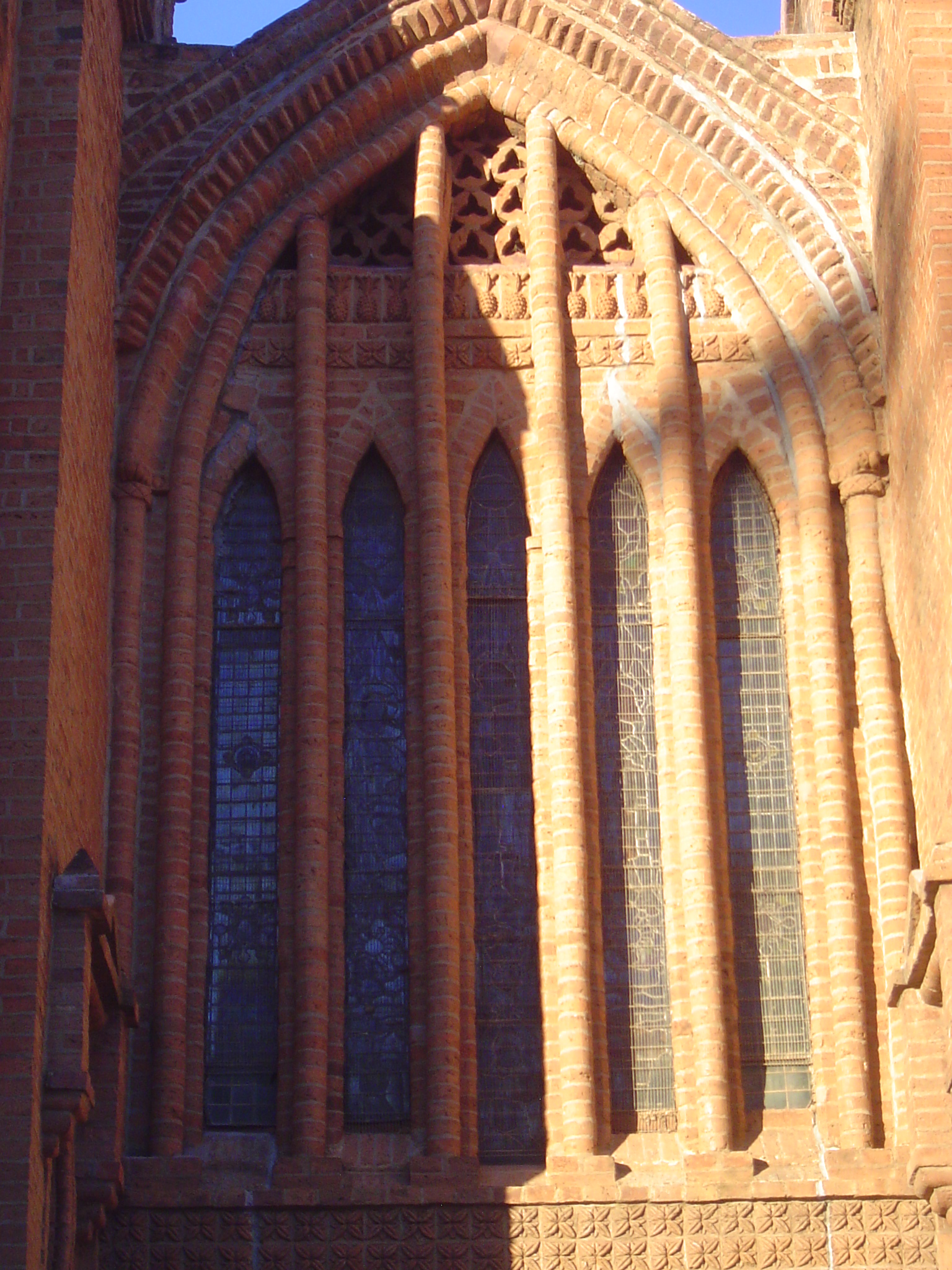Notice the pineapples, curious for a stern Presbyterian.