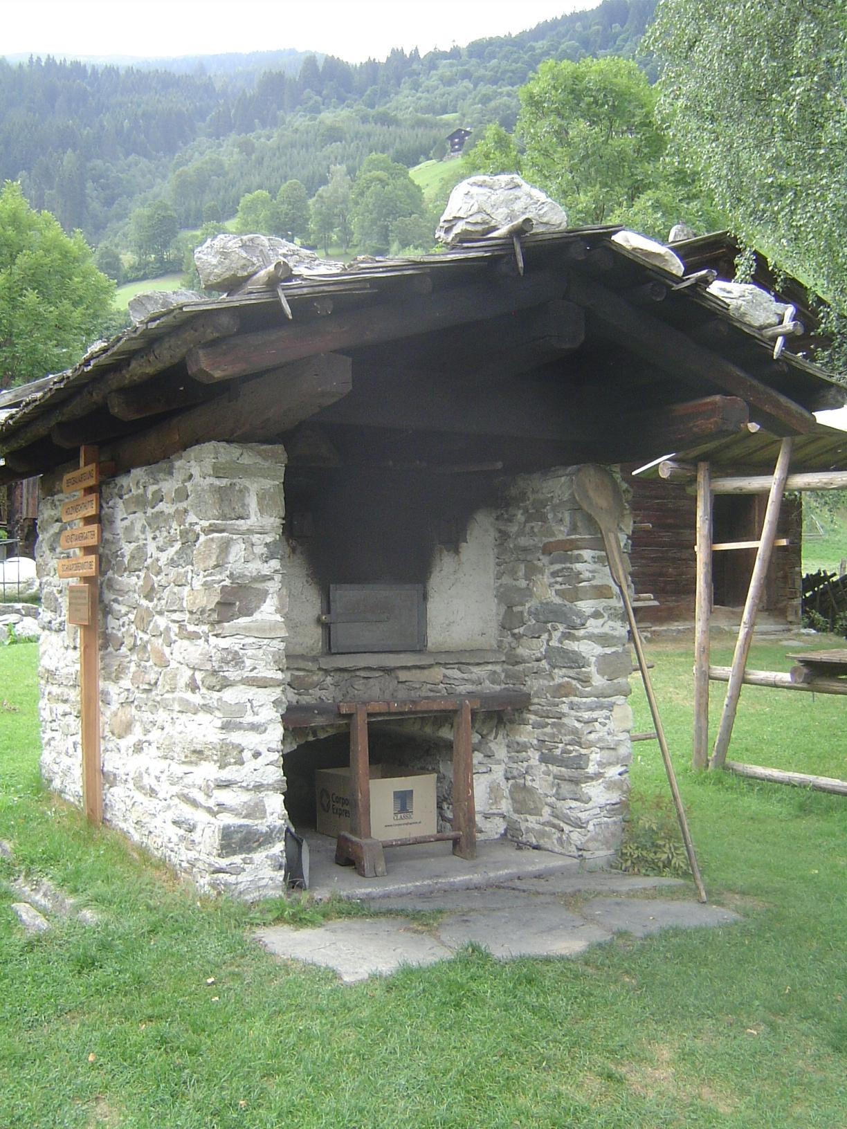 Oven.