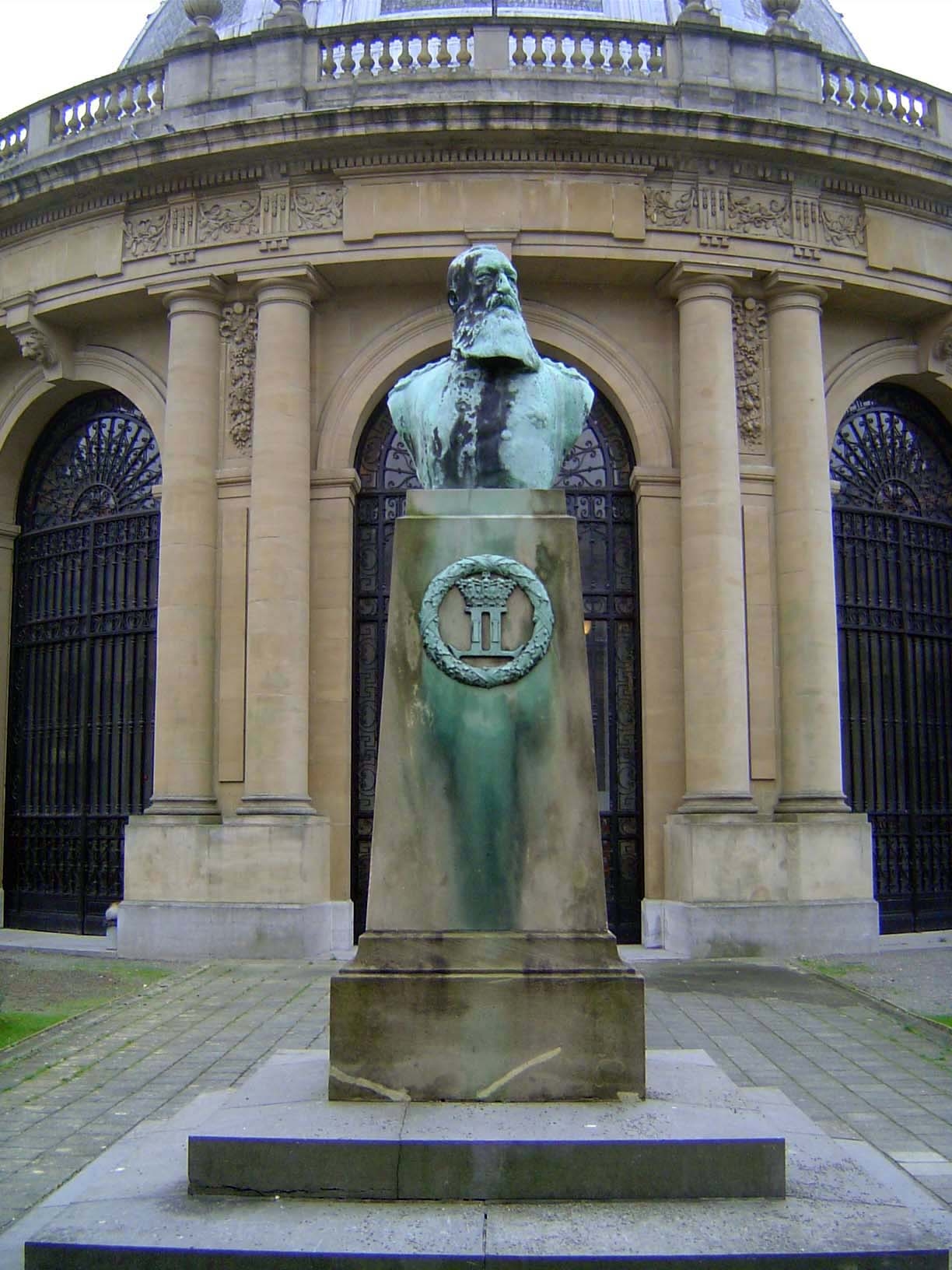 An ivory bust of Leopold used to stand in the rotunda. It not longer does, but this bronze lingers in a museum courtyard. Leopold's words re
