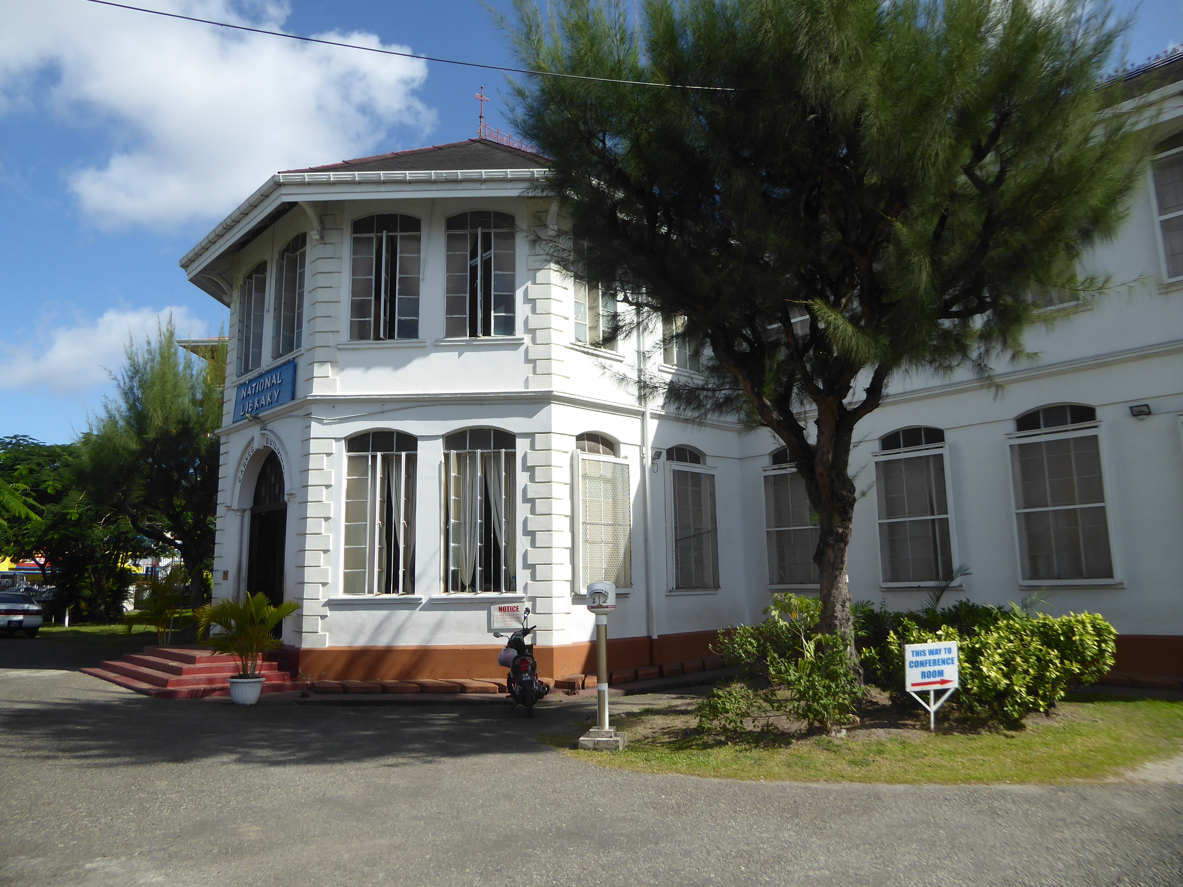 Near St. George's, the town has a Carnegie Library, designed by the assistant director of public works, Leonard Percival Hodge 1864-1941.
