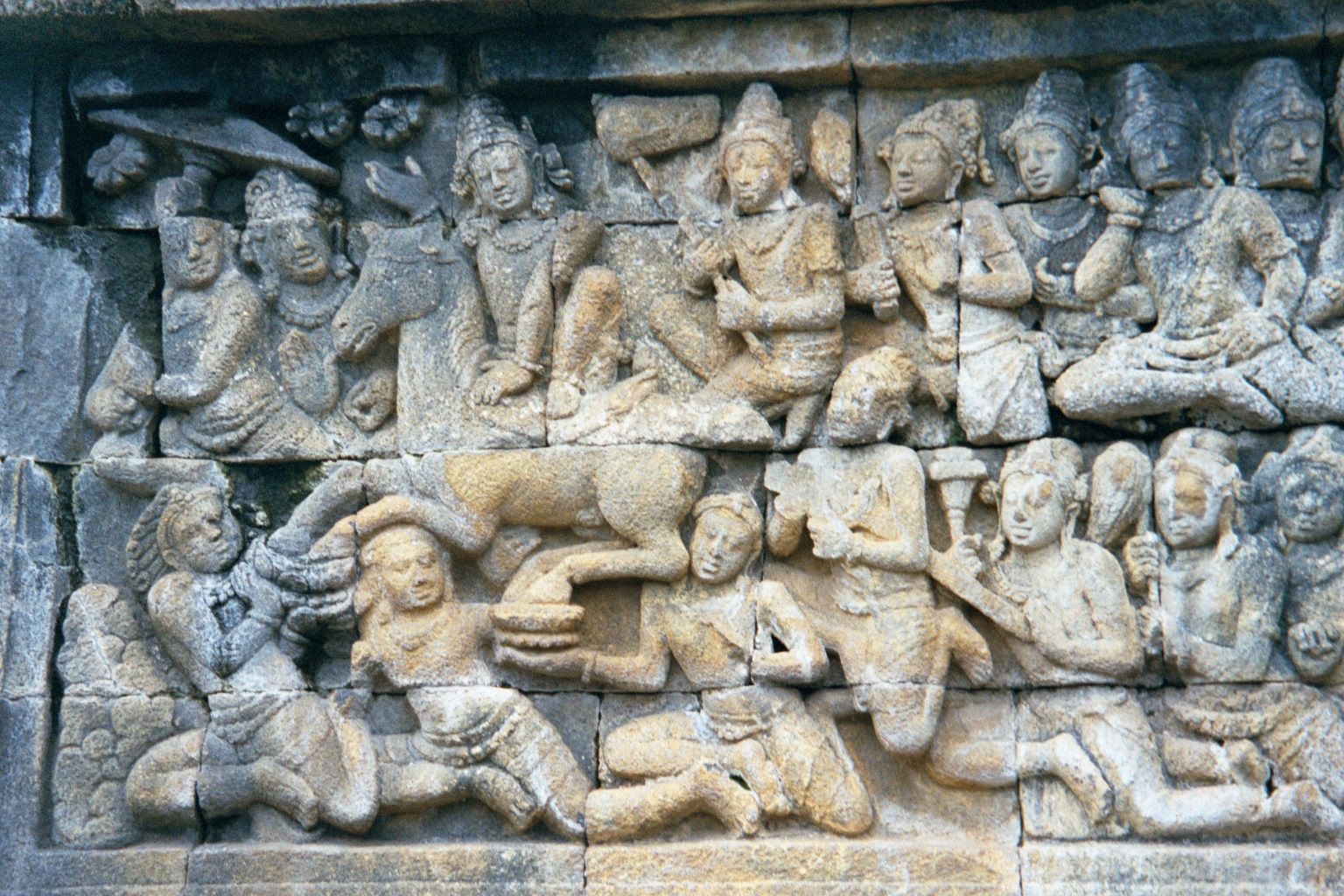 The Great Departure: the prince leaves on his horse Kanthaka, whose hooves are supported by the gods so no one will hear them clipclopping o