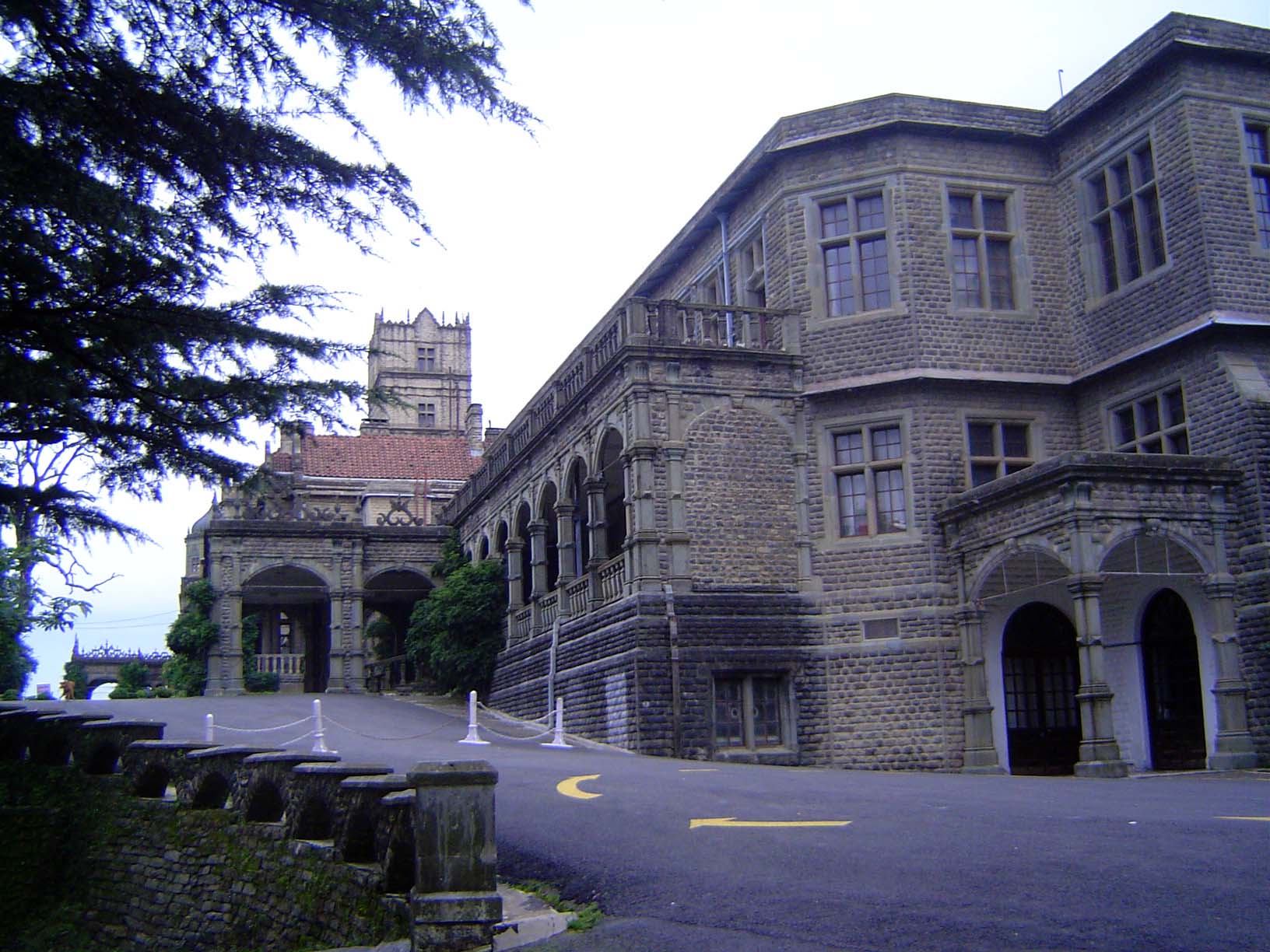 Buck wrote, "A small tower surmounts the house from which flies the flag which denotes the presence of the Viceroy in Simla. In this tower a