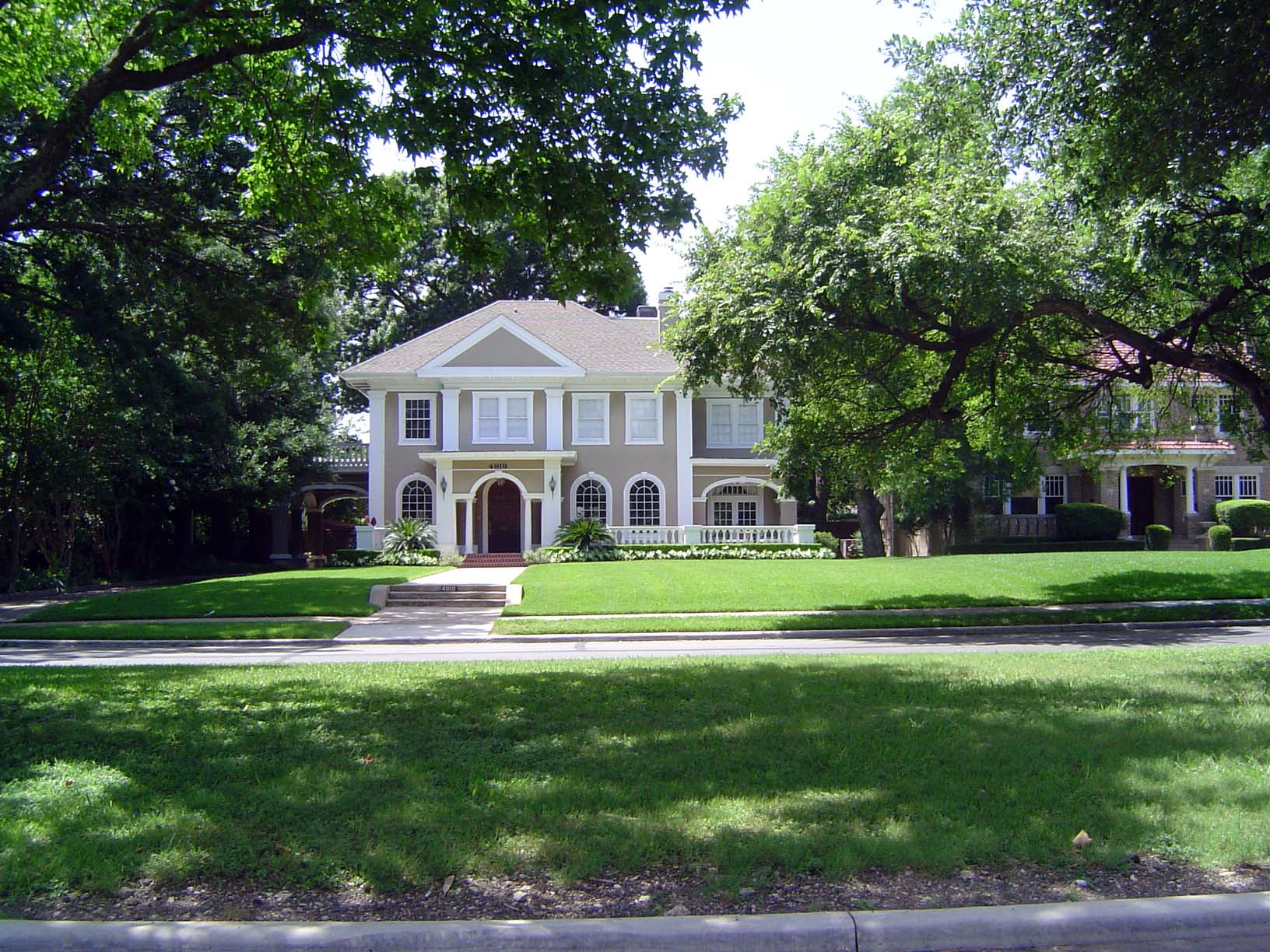 After a long decline after World War II, the houses are once again in very fine condition, helped by the designation of the neighborhood as
