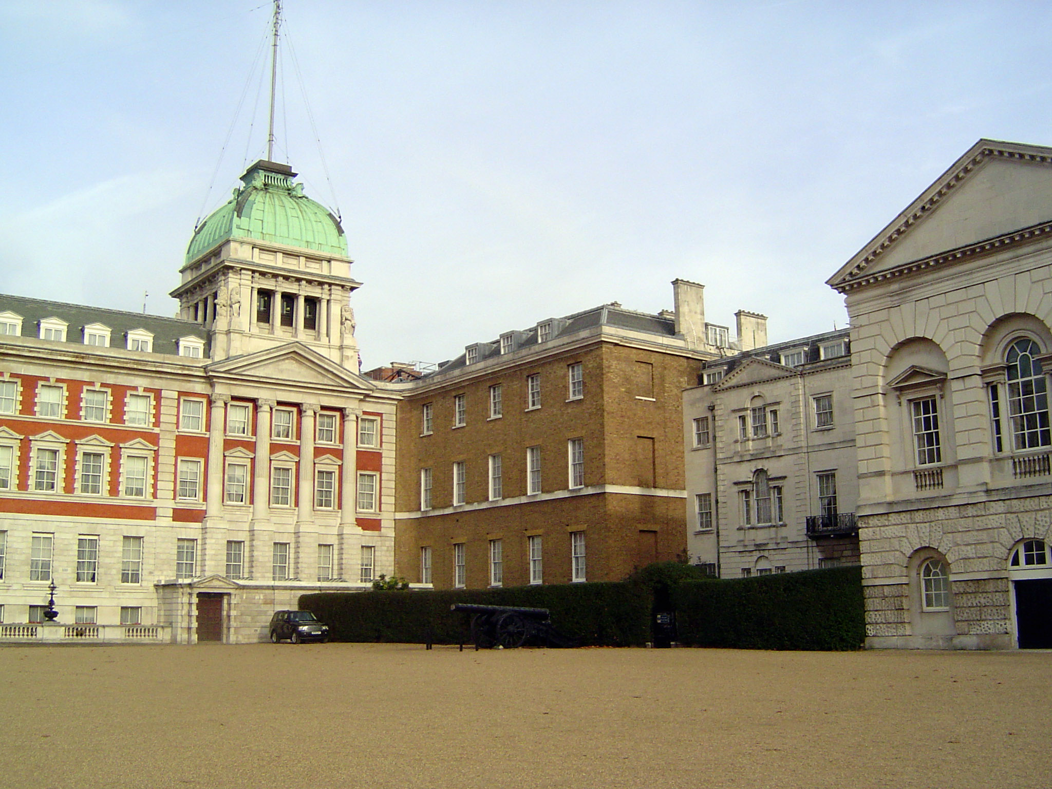 At the edge of the Admiralty Extension is the very plain Admiralty Building, built in 1726. It's now the Ripley Building from its designer,