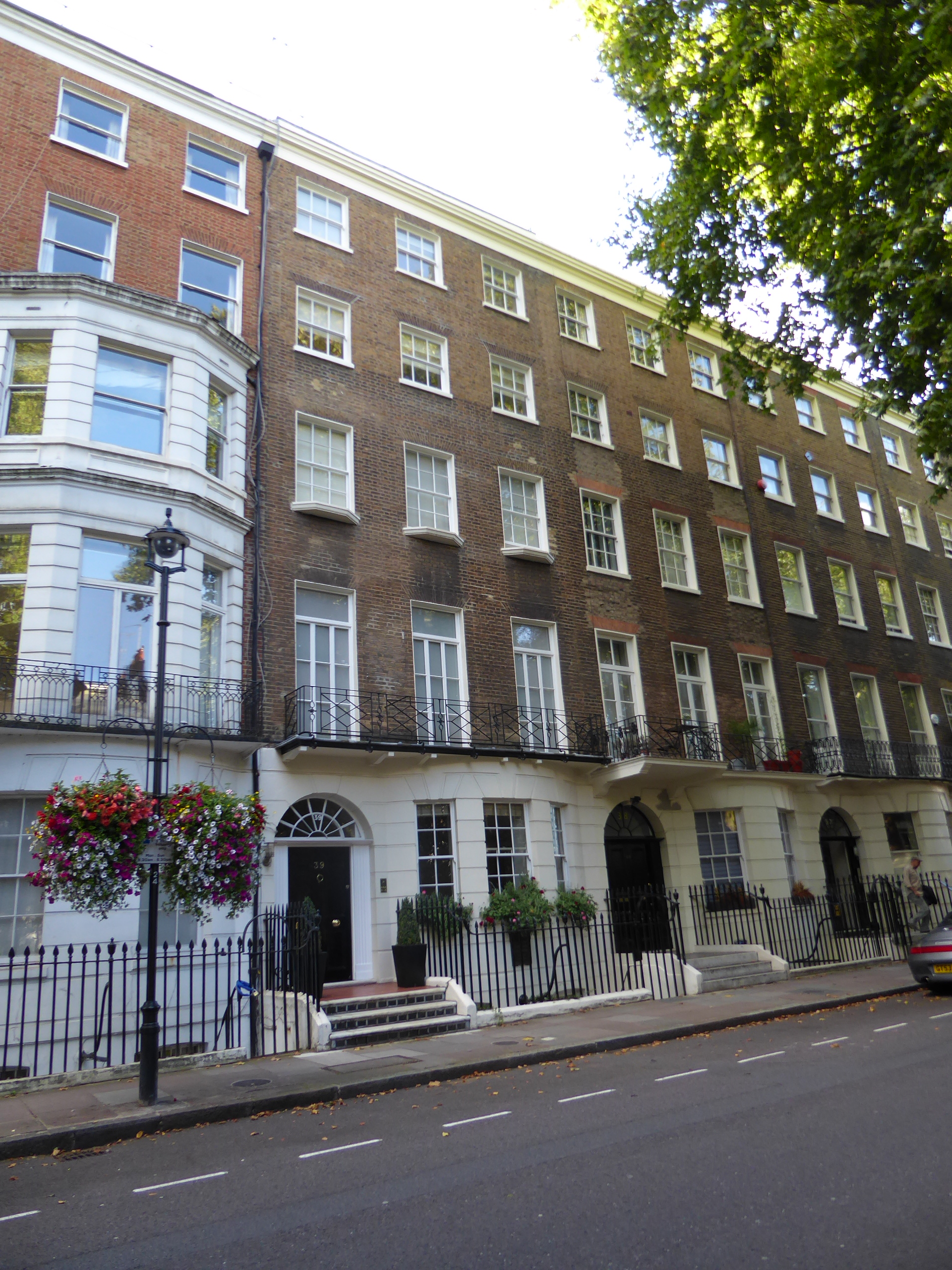 In the 1870s Anthony Trollope lived here, at 39 Montague Square. Some readers are still very fond of his doorstops.