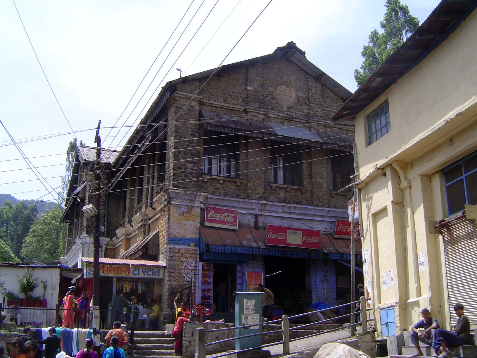 The municipal market building.