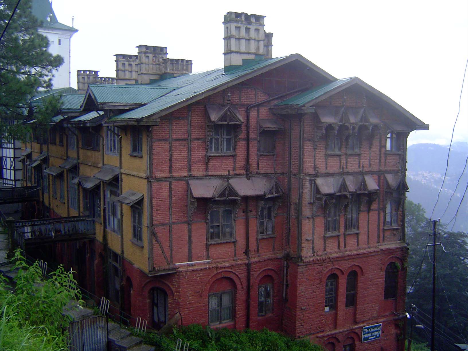 Tendril Cottage, built in 1877. It's very close to Viceregal Lodge and for many years housed the Foreign Office of the Government of India.