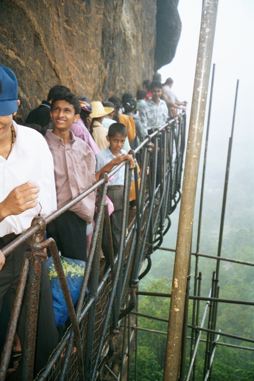 The crowd took it all in good-naturededly, except for some acrophobic and claustrophobic German tourists.