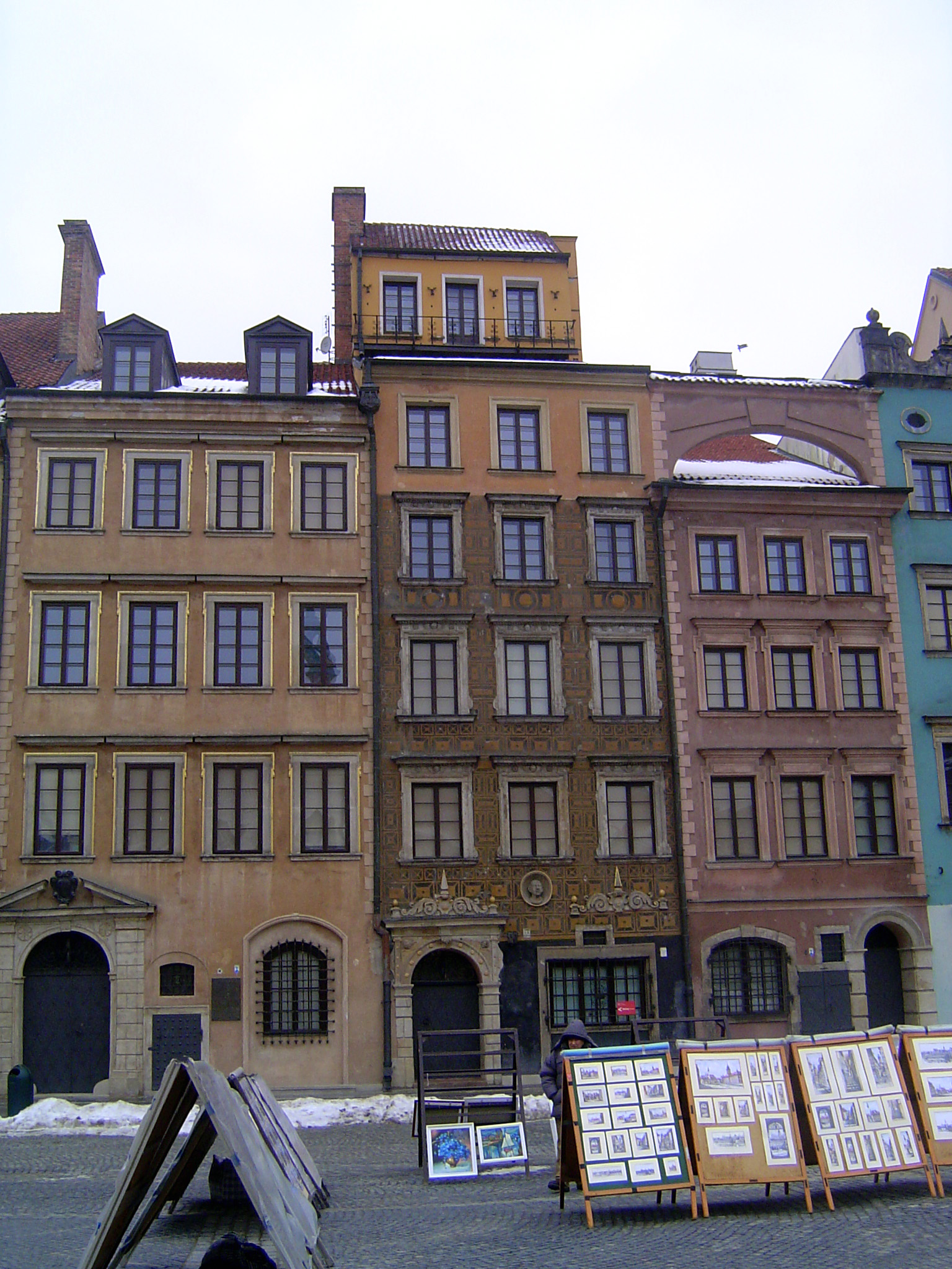 The houses on the Dekert Side are internally interconnected to form the Warsaw History Museum.