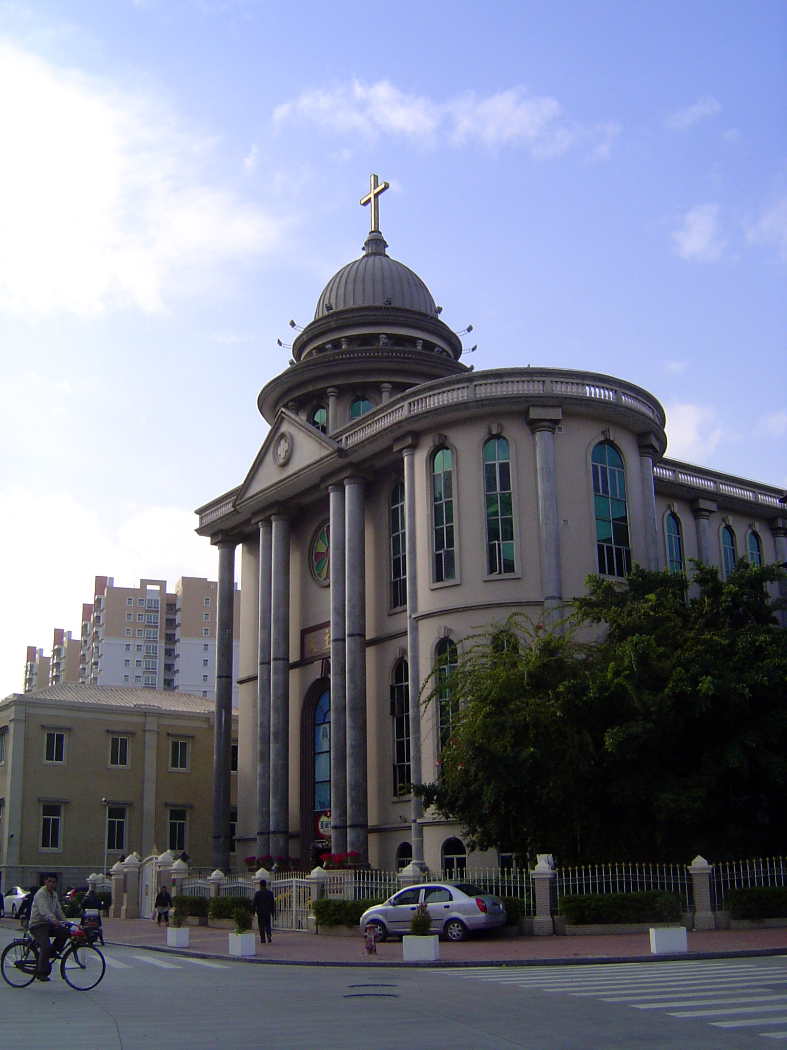 We'll take a quick walk through the modern city, beginning with the Catholic cathedral, completed in 1999. The proportions are bizarre, but