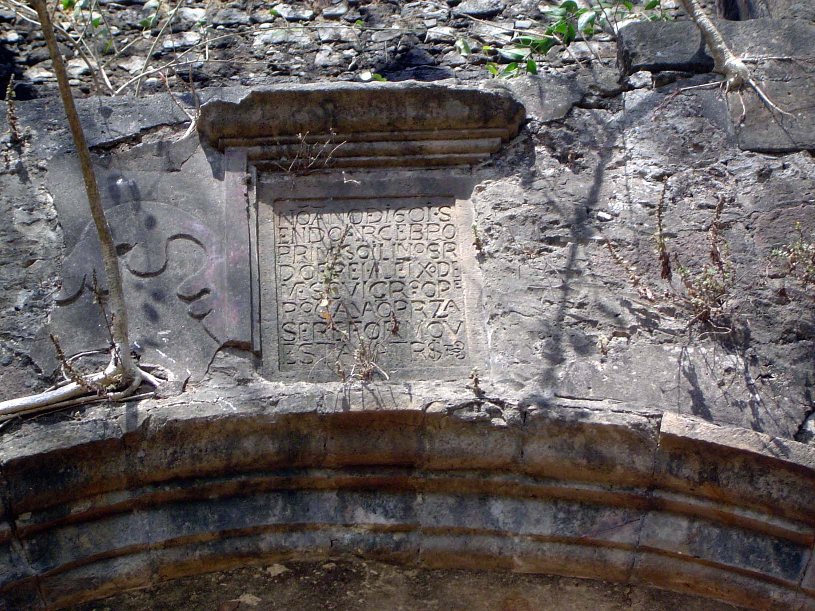 No. 2 NO ANNO DE 1601 SENDO ARCEBISPO PRIMAZ O ILLUSTRICIMO SENHOR DOM FREI ALEIXO DE MENEZES, E VIGARIO O PADRE PEDRO GALVAO PEREIRA, SE RE