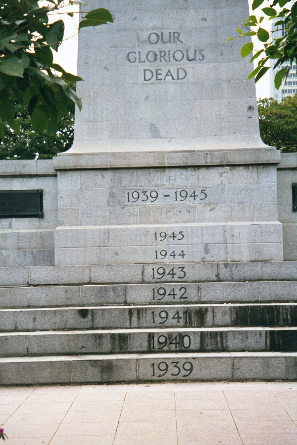 A cenotaph emphasizing, step-by-step, the suffering of World War II, when to general astonishment Singapore fell to the Japanese almost over